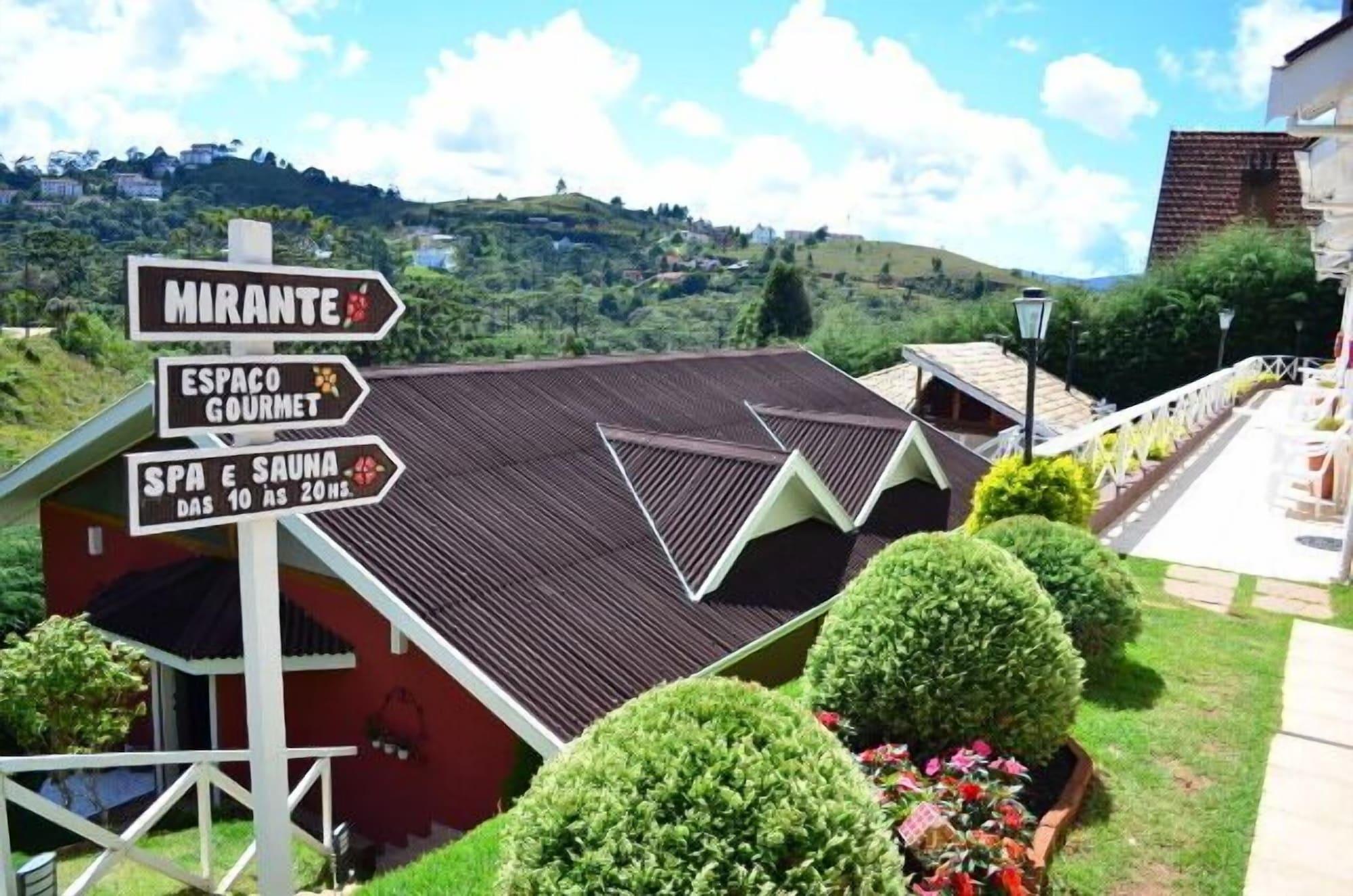 Vista Exterior Villa Belle Chalés