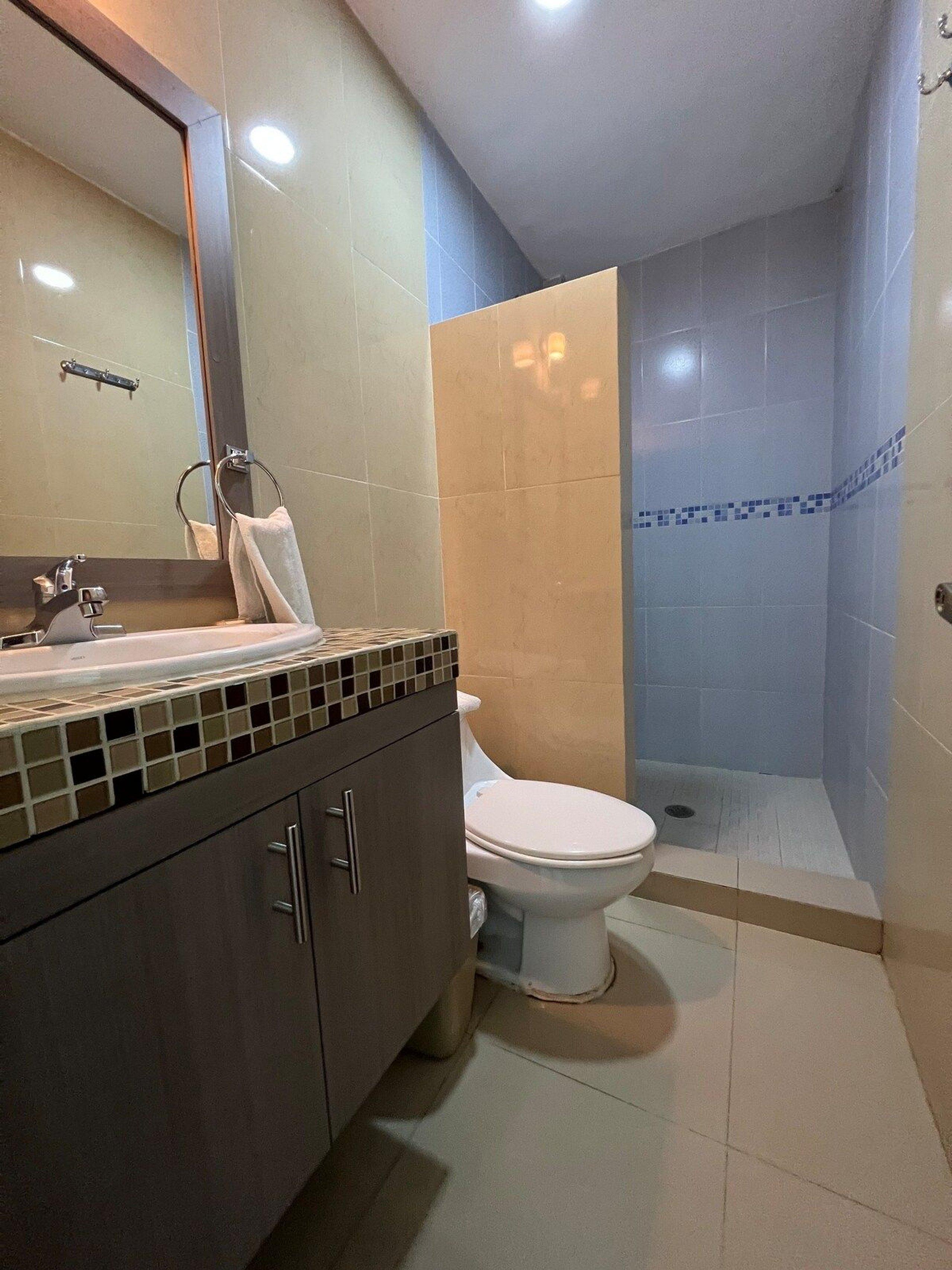 Baño Hermosa casa céntrica con Alberca privada con caldera