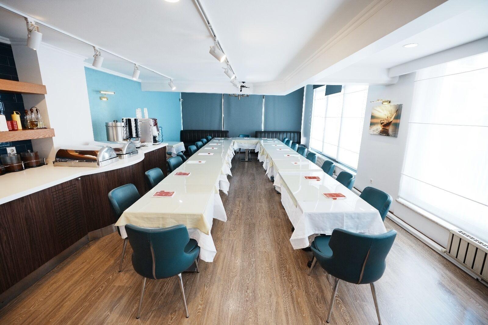 Sala de Reuniones Taximtown Hotel