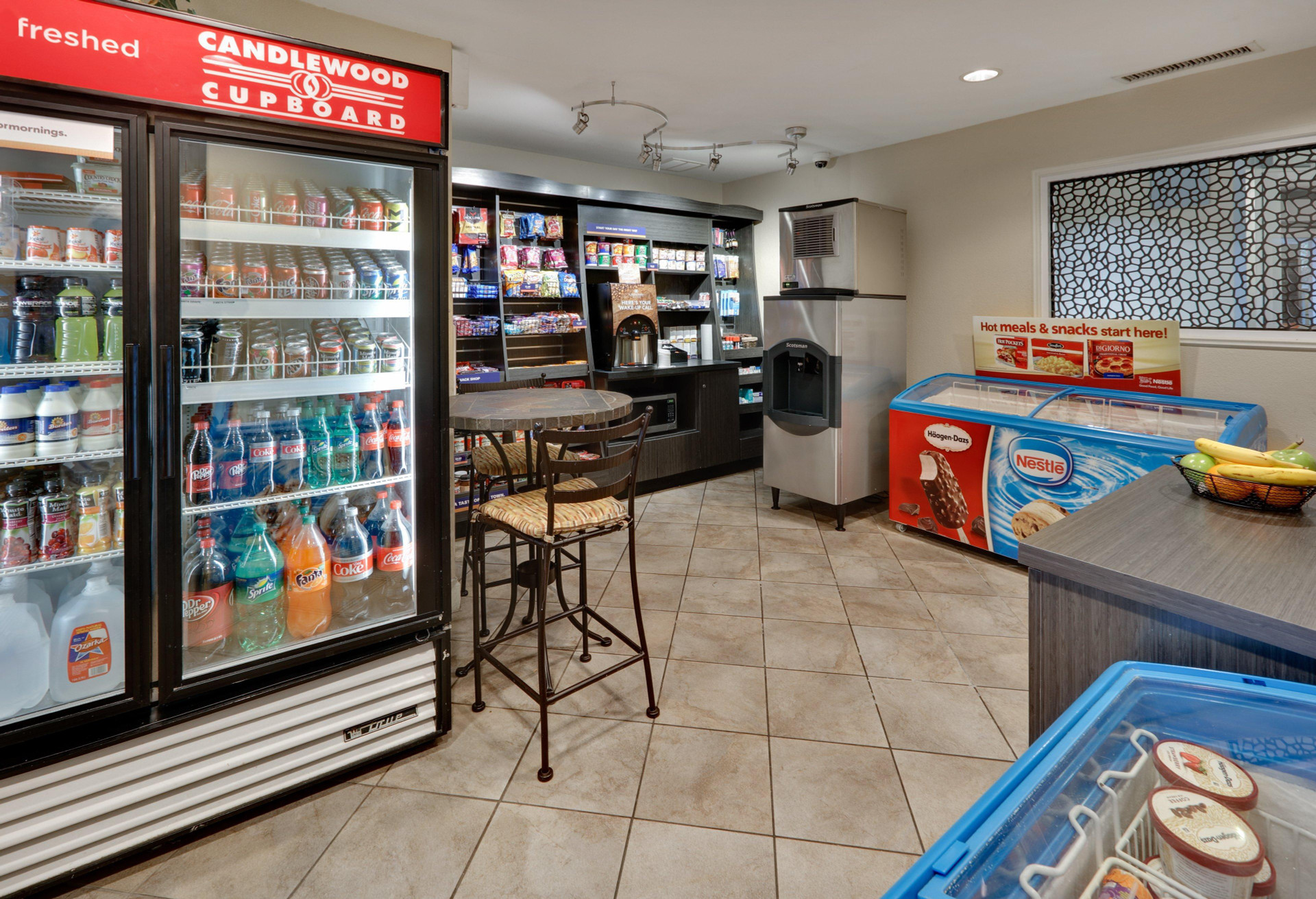 Restaurant Candlewood Suites Market Center by IHG