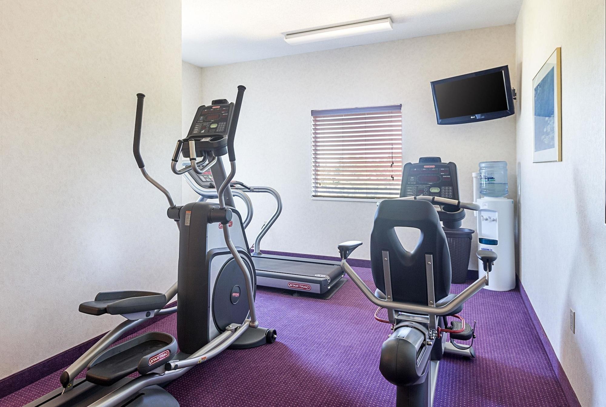 Gimnasio Sleep Inn & Suites Bay View Acme - Travers City