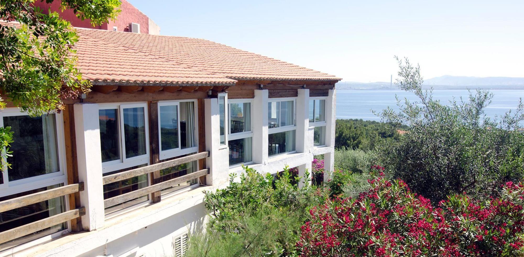 Vista Exterior Hotel Paola