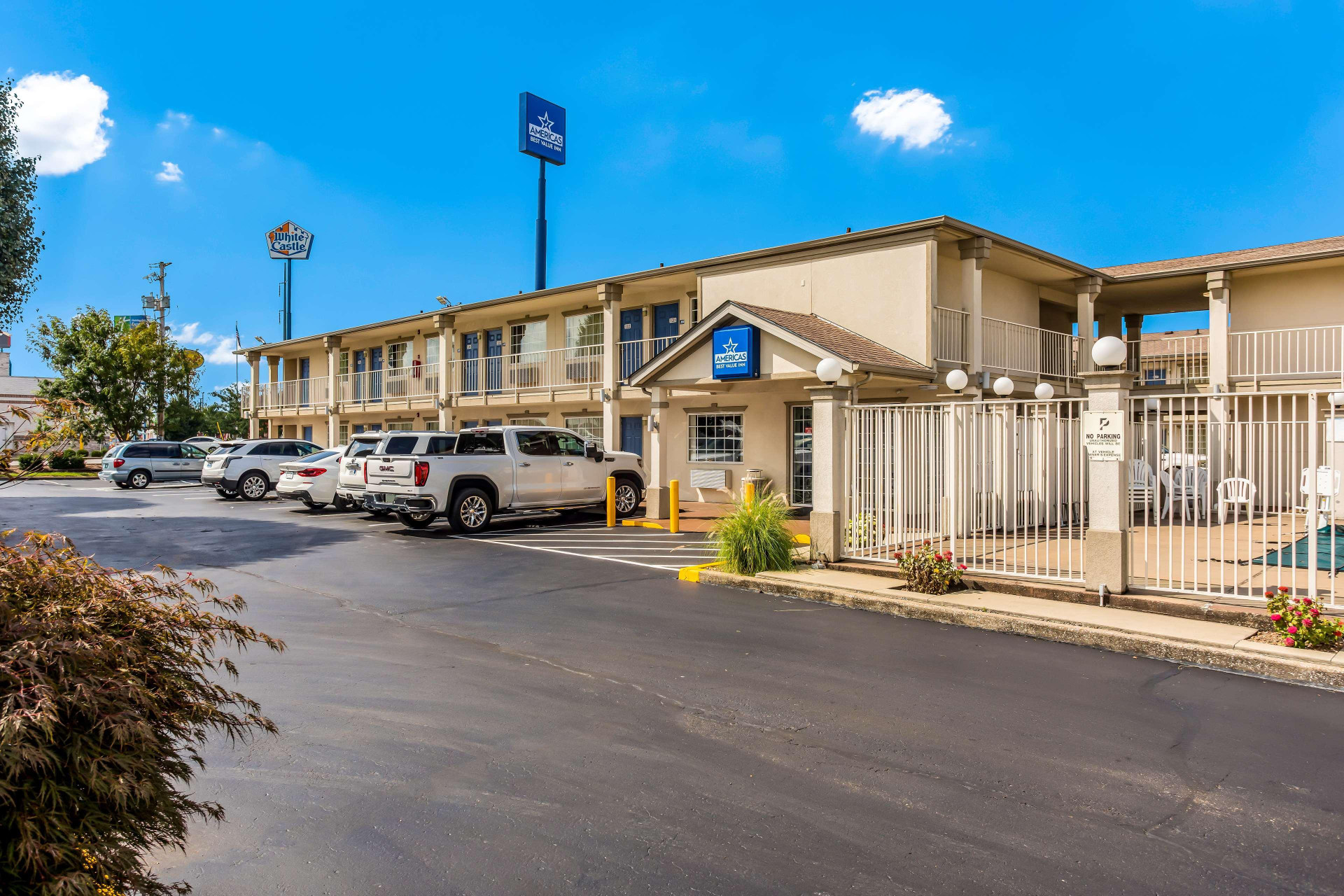 Vista Exterior Americas Best Value Inn Bowling Green