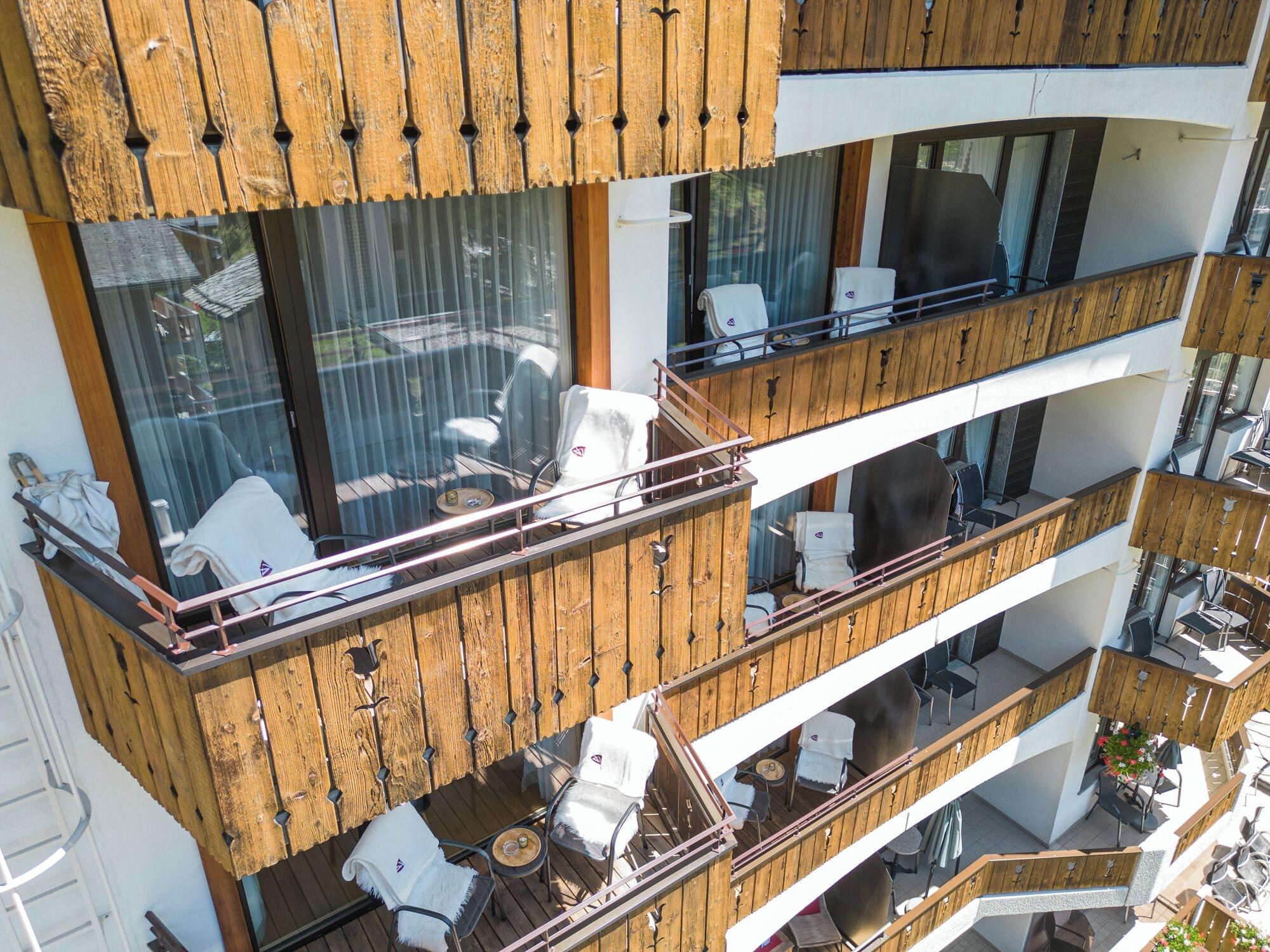 Vista Exterior Swiss Alpine Hotel Allalin