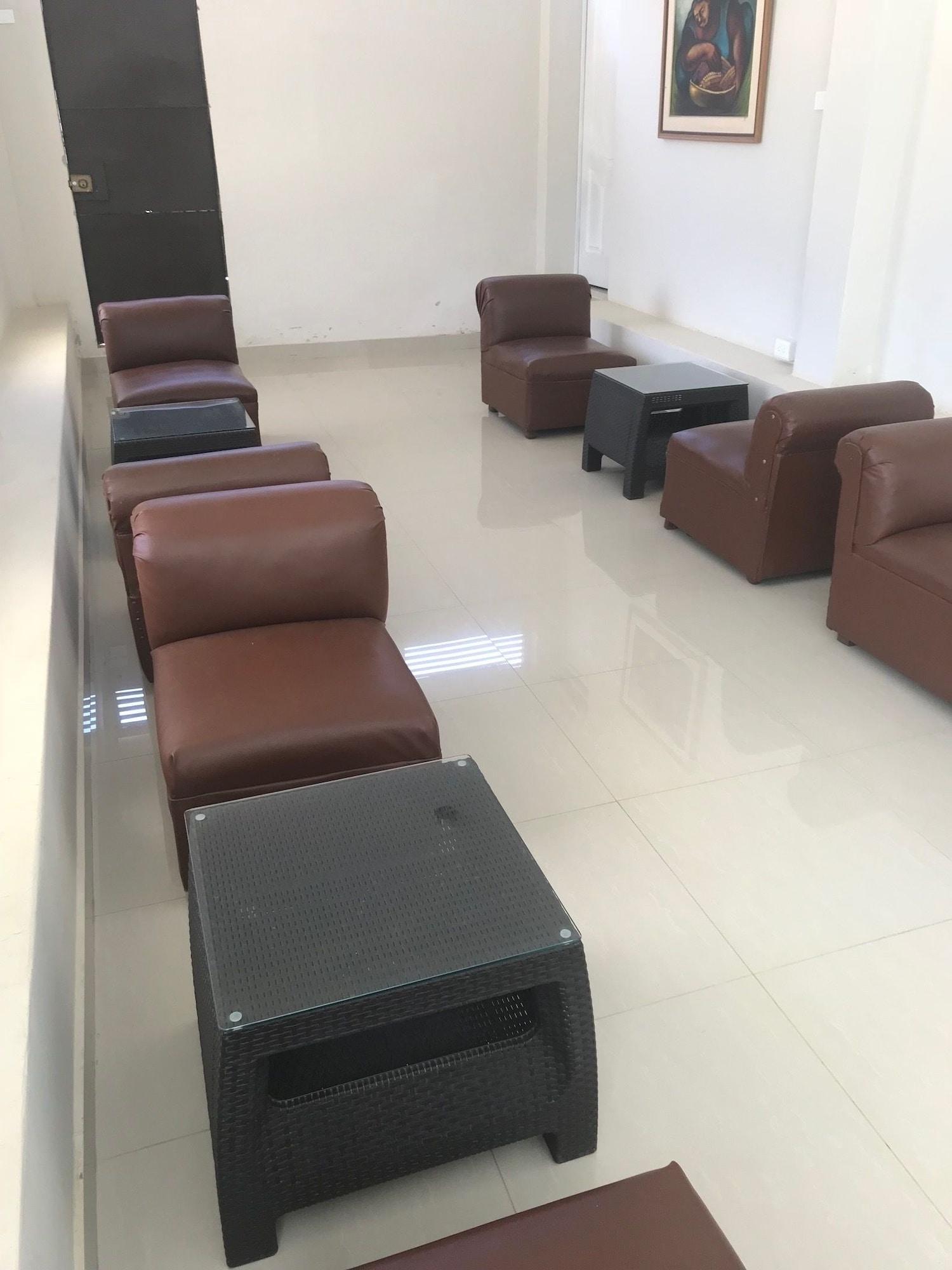 Vista Lobby El Angolo Express