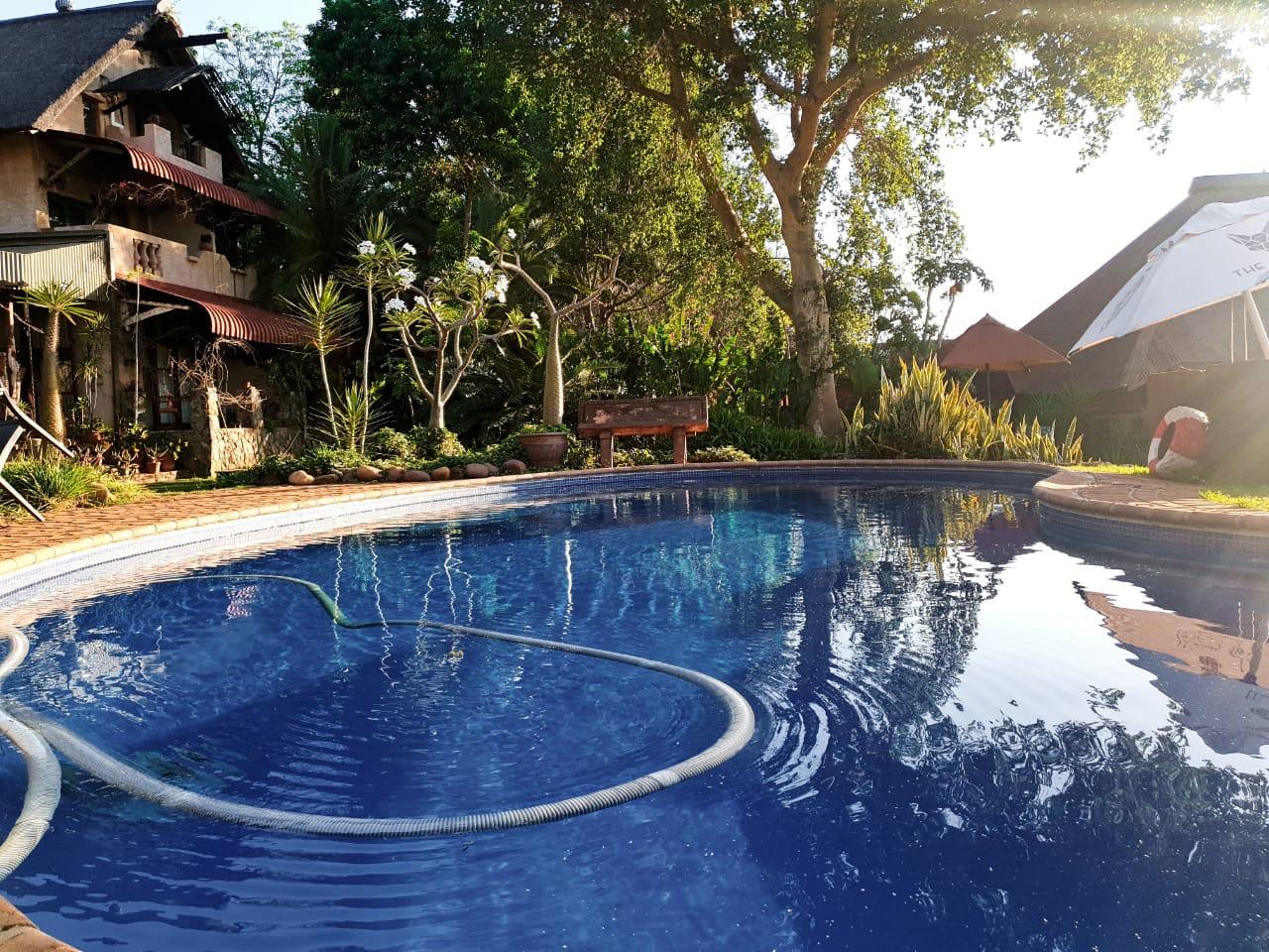 Vista Piscina River House Lodge