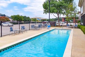 Alojamiento - La Quinta Inn & Suites by Wyndham Dallas - Las Colinas