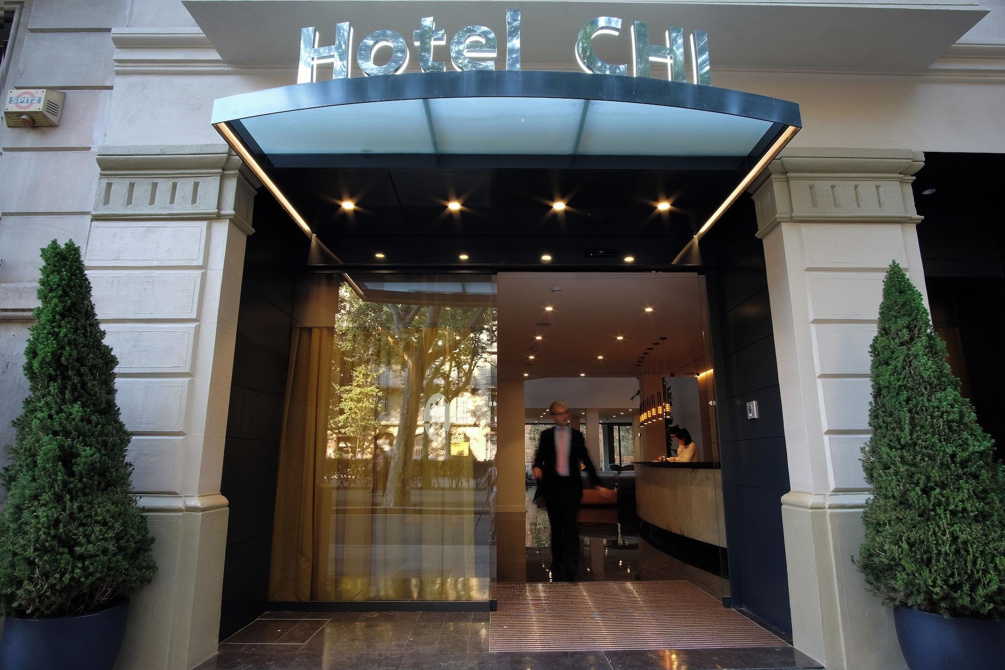 Vista Exterior Hotel Chi