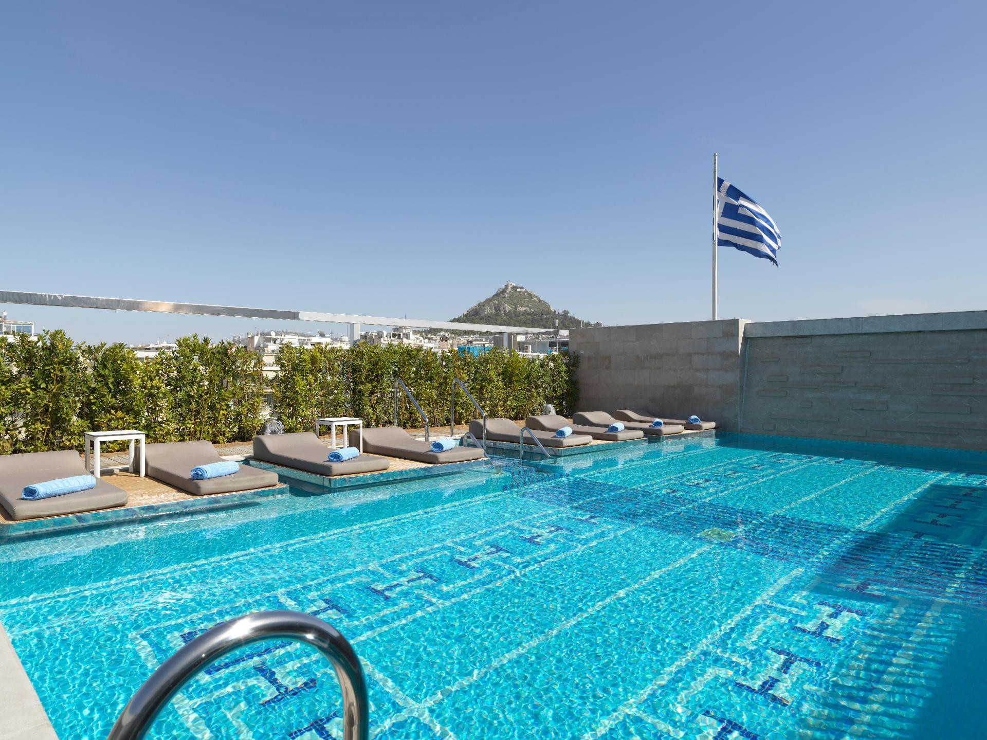 Vista Piscina Electra Metropolis Athens