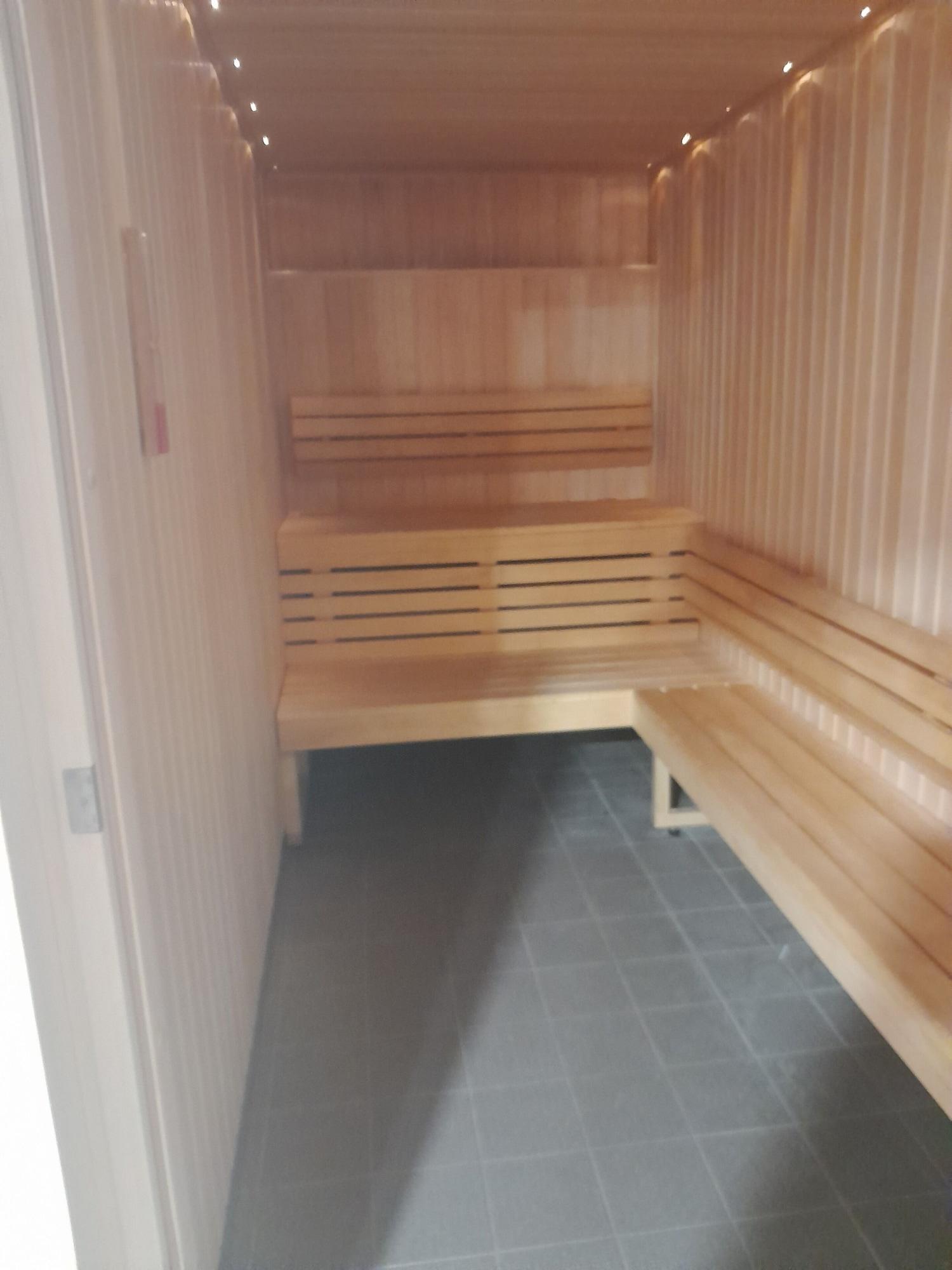 Spa UCPA Sport Station Hostel Paris