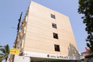 Alojamiento - Hotel Le Palace