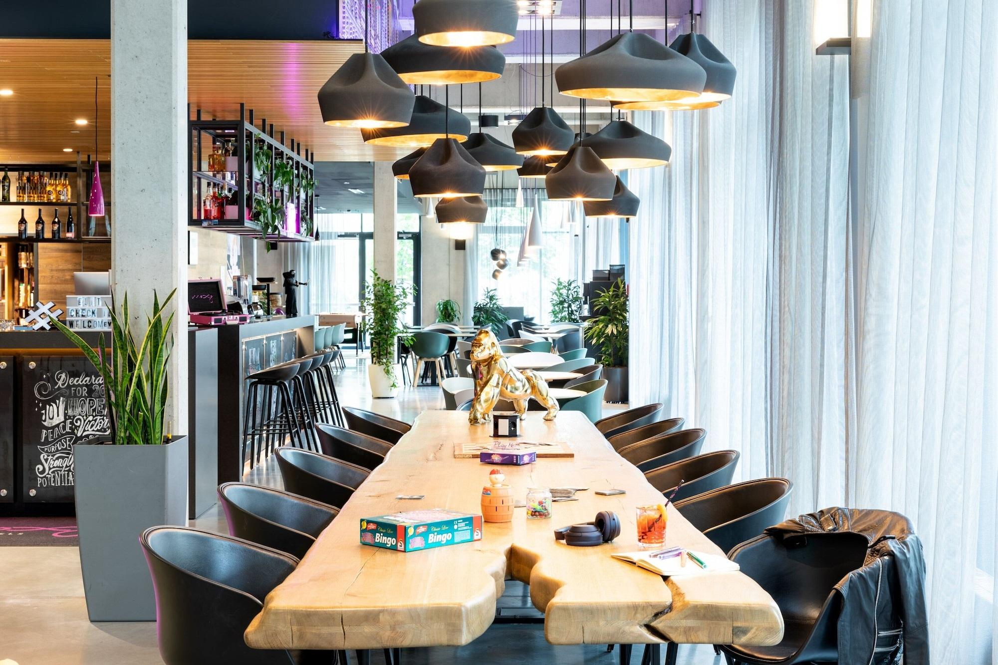 Restaurant Moxy Frankfurt Airport