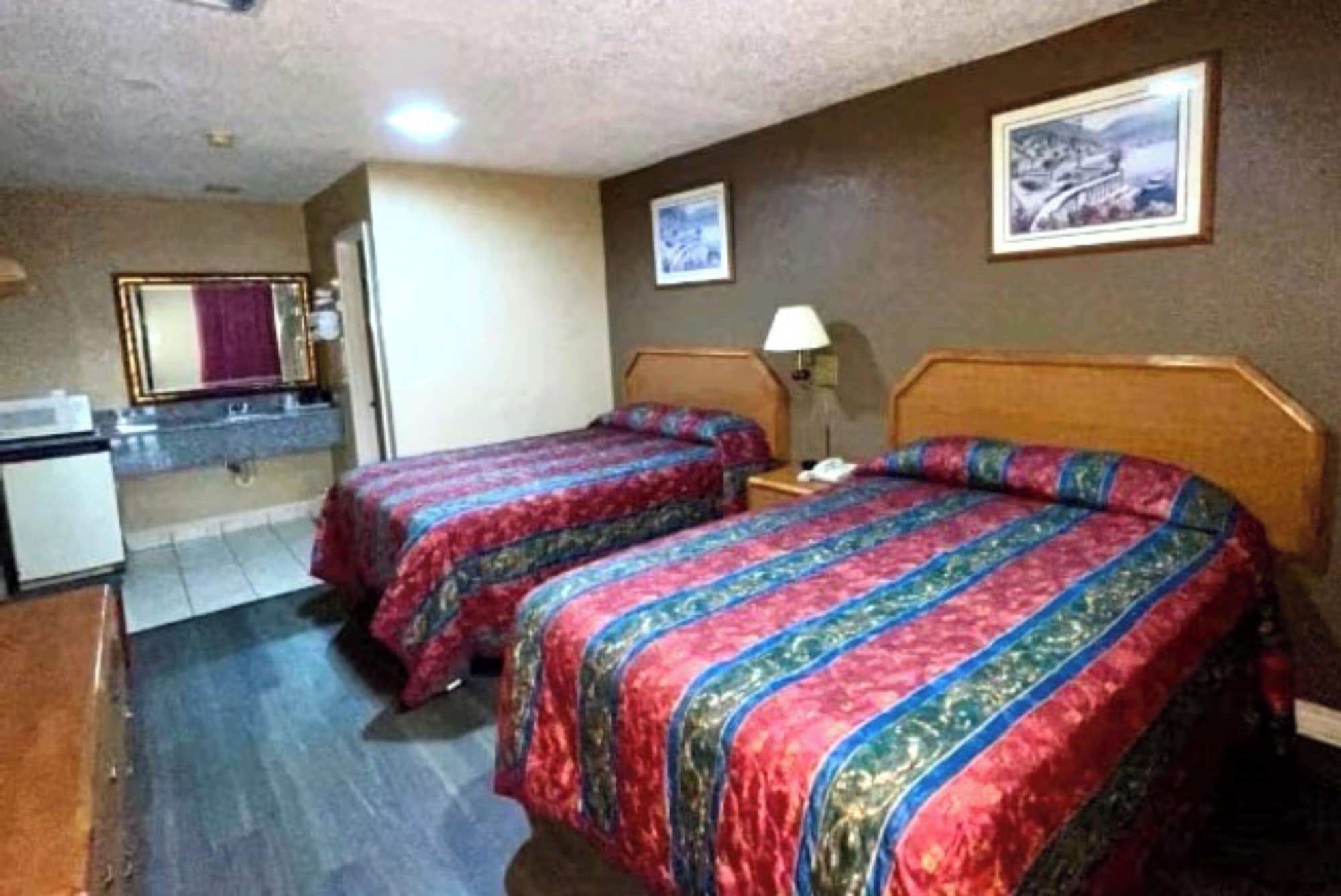 Habitación Golden Inn Dallas by Hotel O