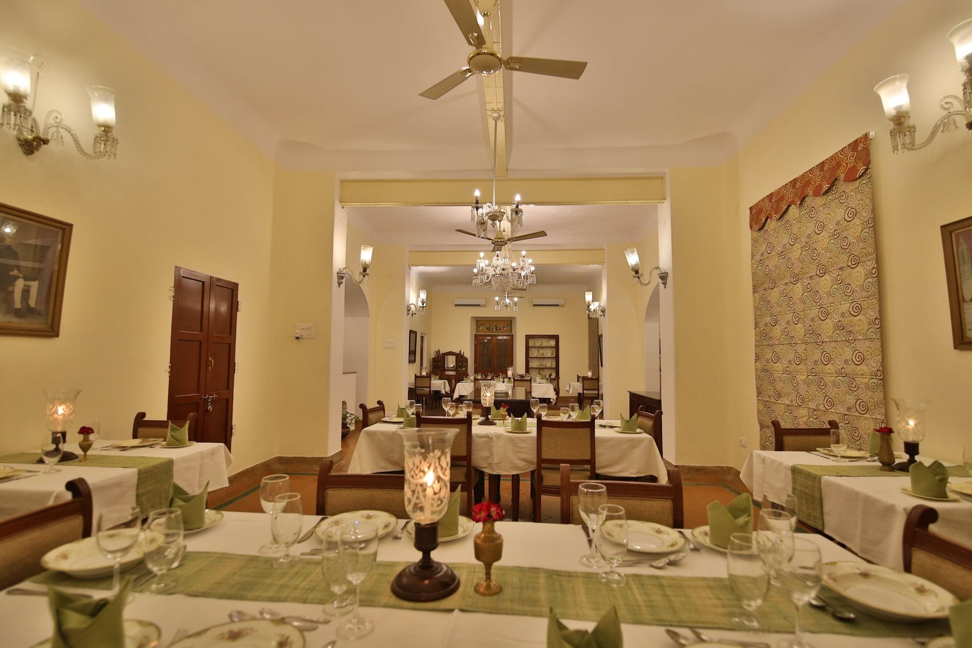 Restaurant Roop Niwas Kothi