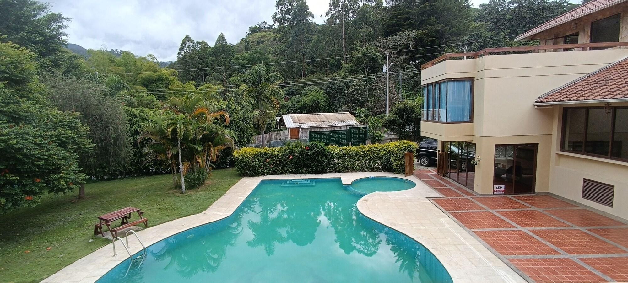 Vista Exterior La Rivera Chamba