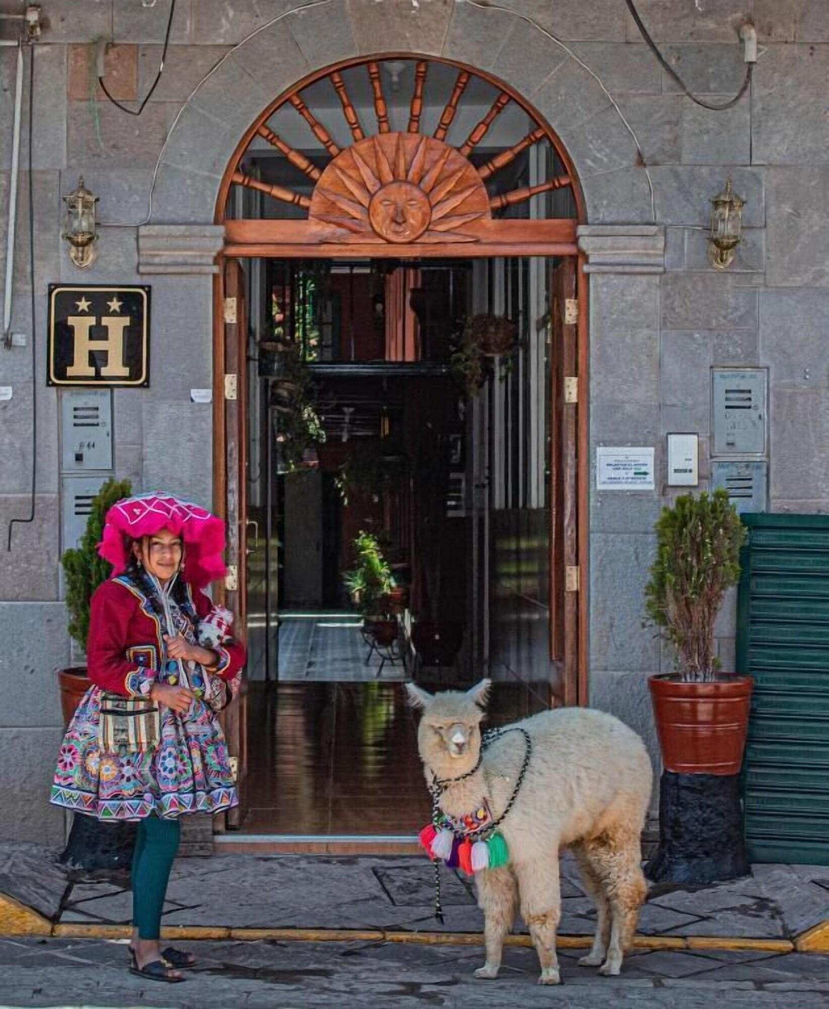 Vista Exterior Hotel Willcamayu