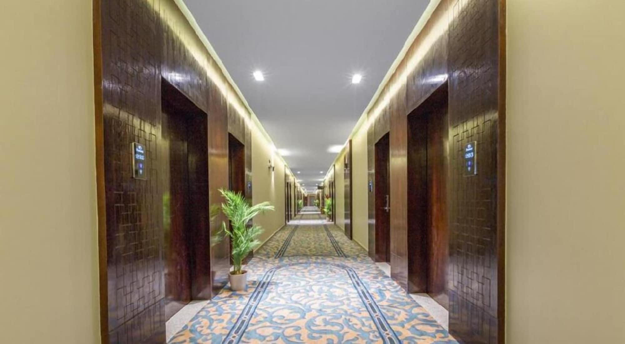 Vista Lobby Fantasy resort 2