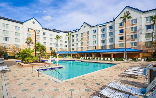 Fairfield Inn & Suites Lake Buena Vista in Marriott Village - Hoteles cerca de Walt Disney World en Orlando