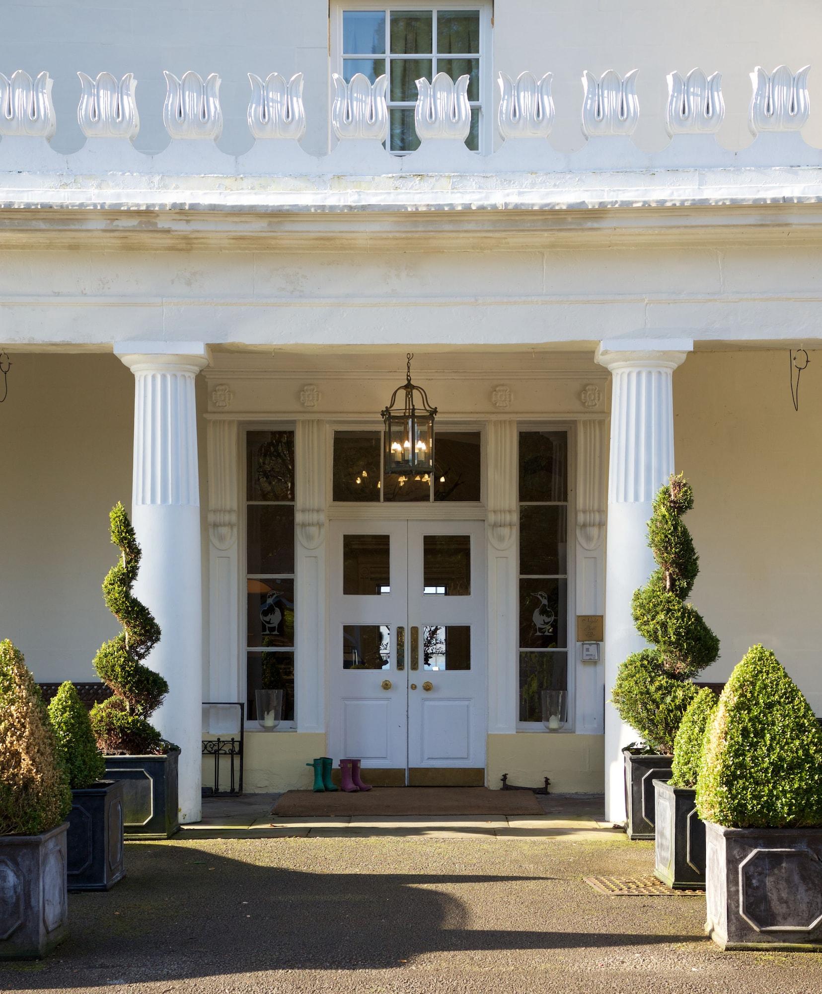 Vista Exterior Storrs Hall Hotel
