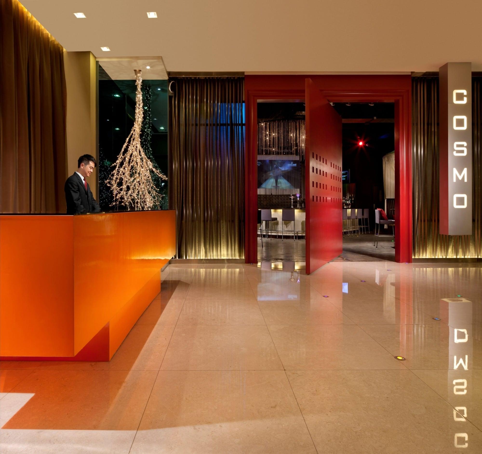 Vista Lobby Cosmo Hotel Hong Kong