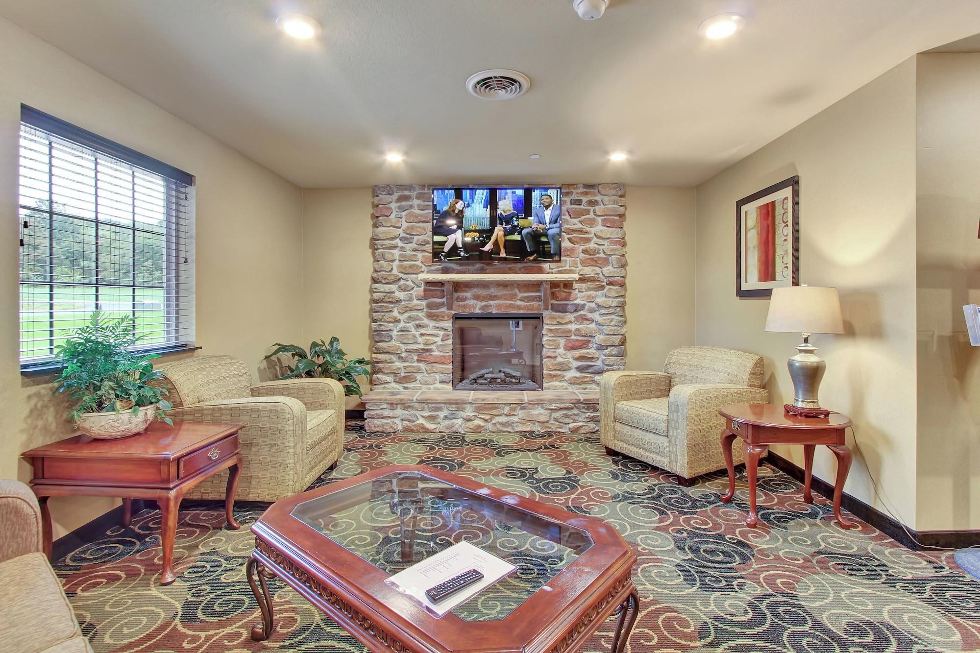 Vista Lobby Cobblestone Hotel & Suites - Waynesboro