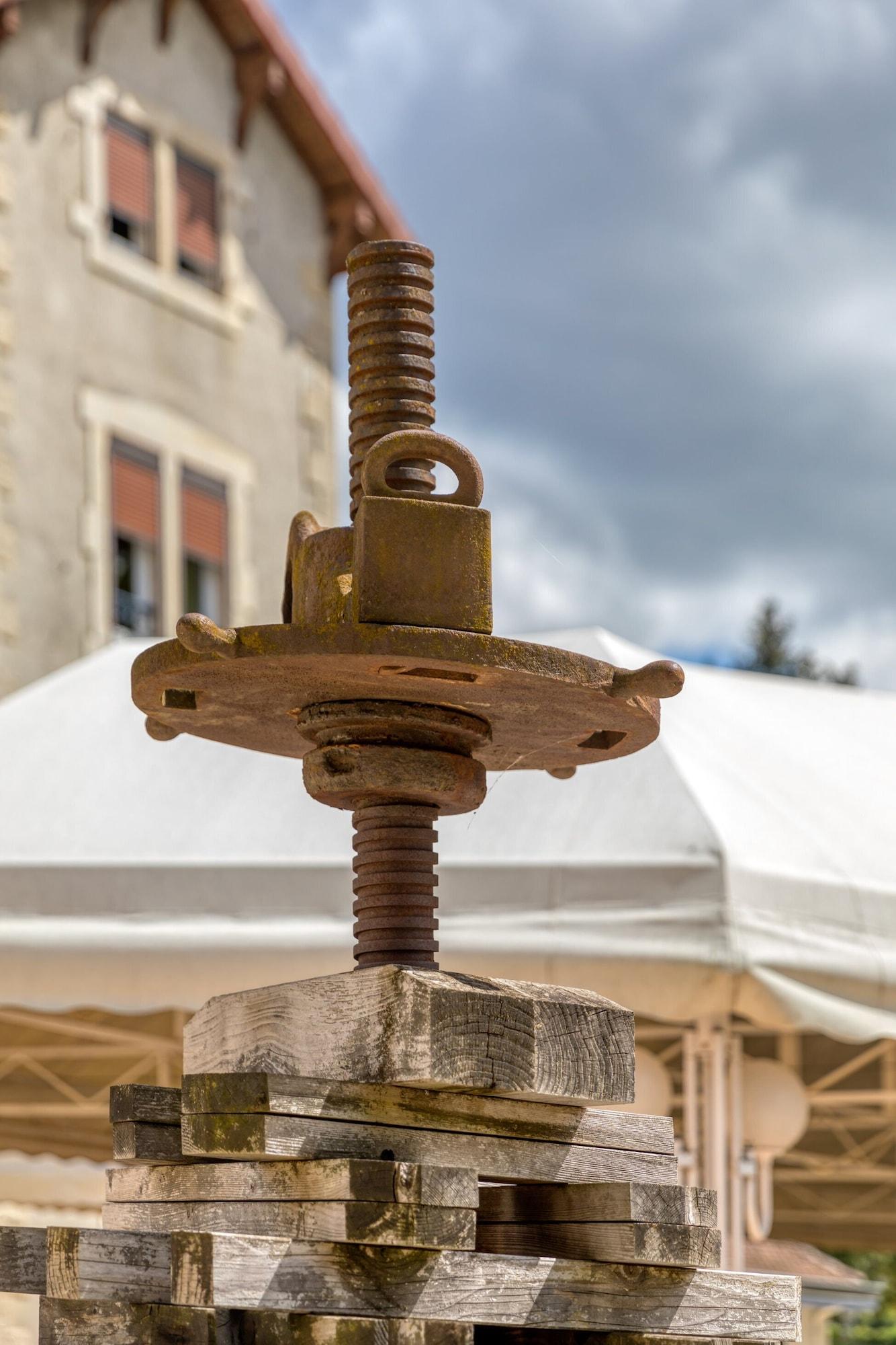 Vista Exterior Logis Hôtel la Commanderie de Champarey