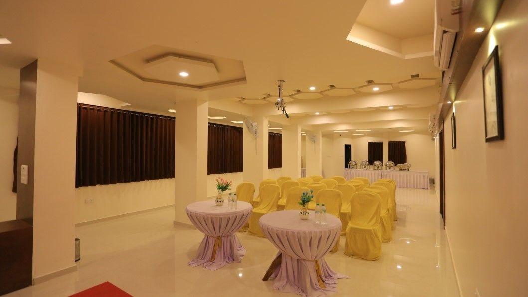 Salón de Baile The Grand Raveta