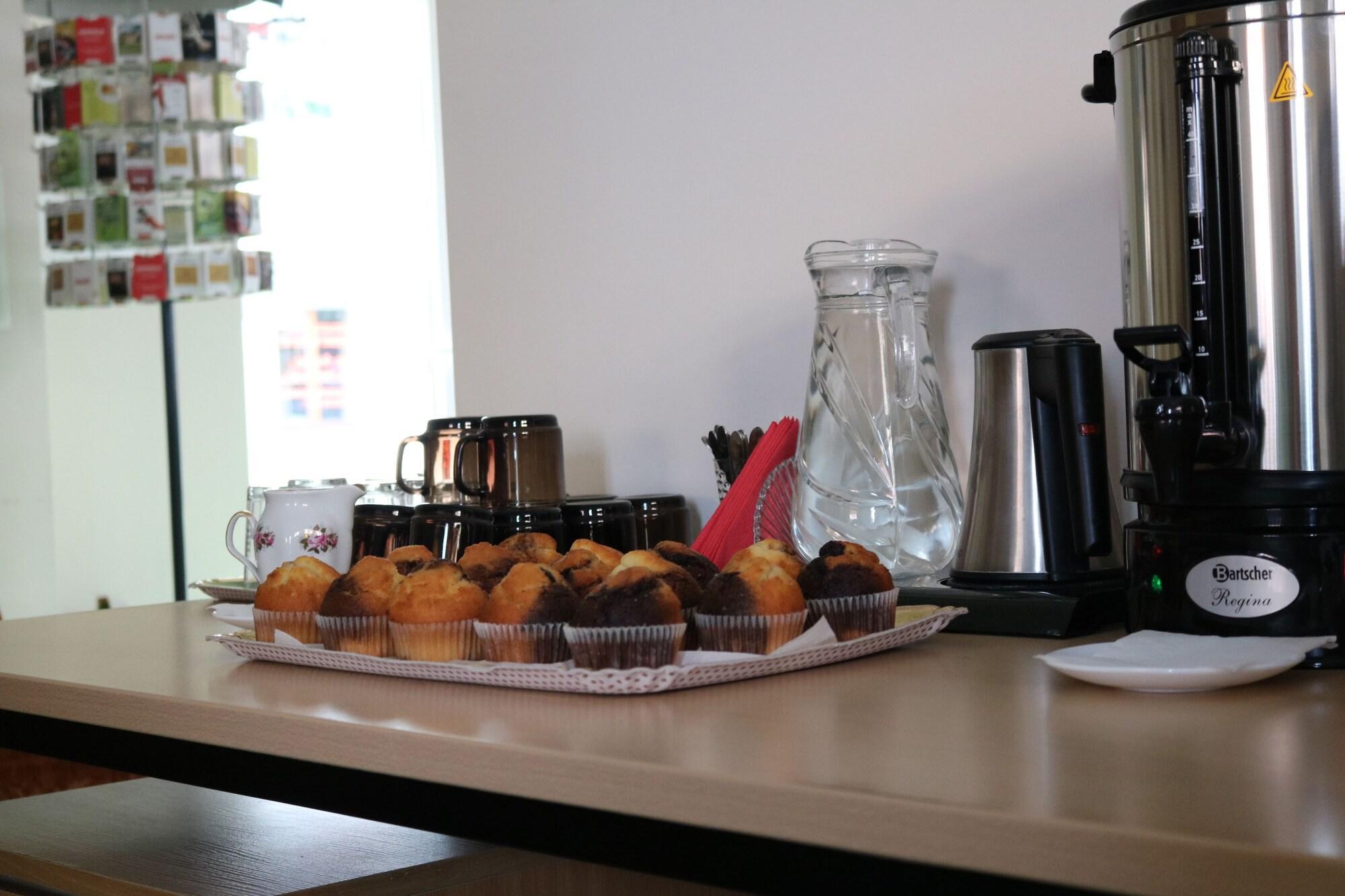 Bar/Salón Apple Economy Hotel