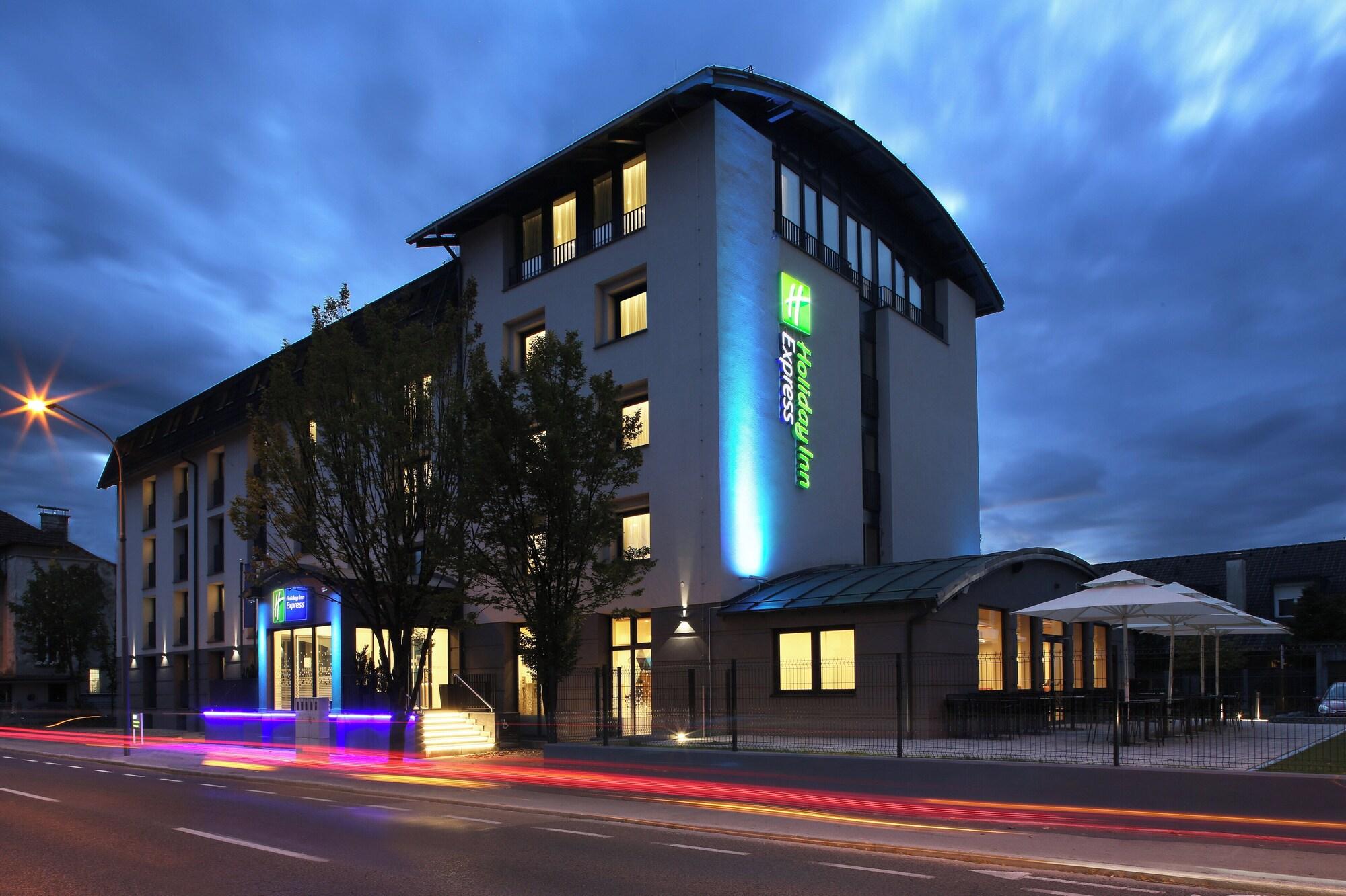 Vista Exterior Holiday Inn Express Ljubljana by IHG