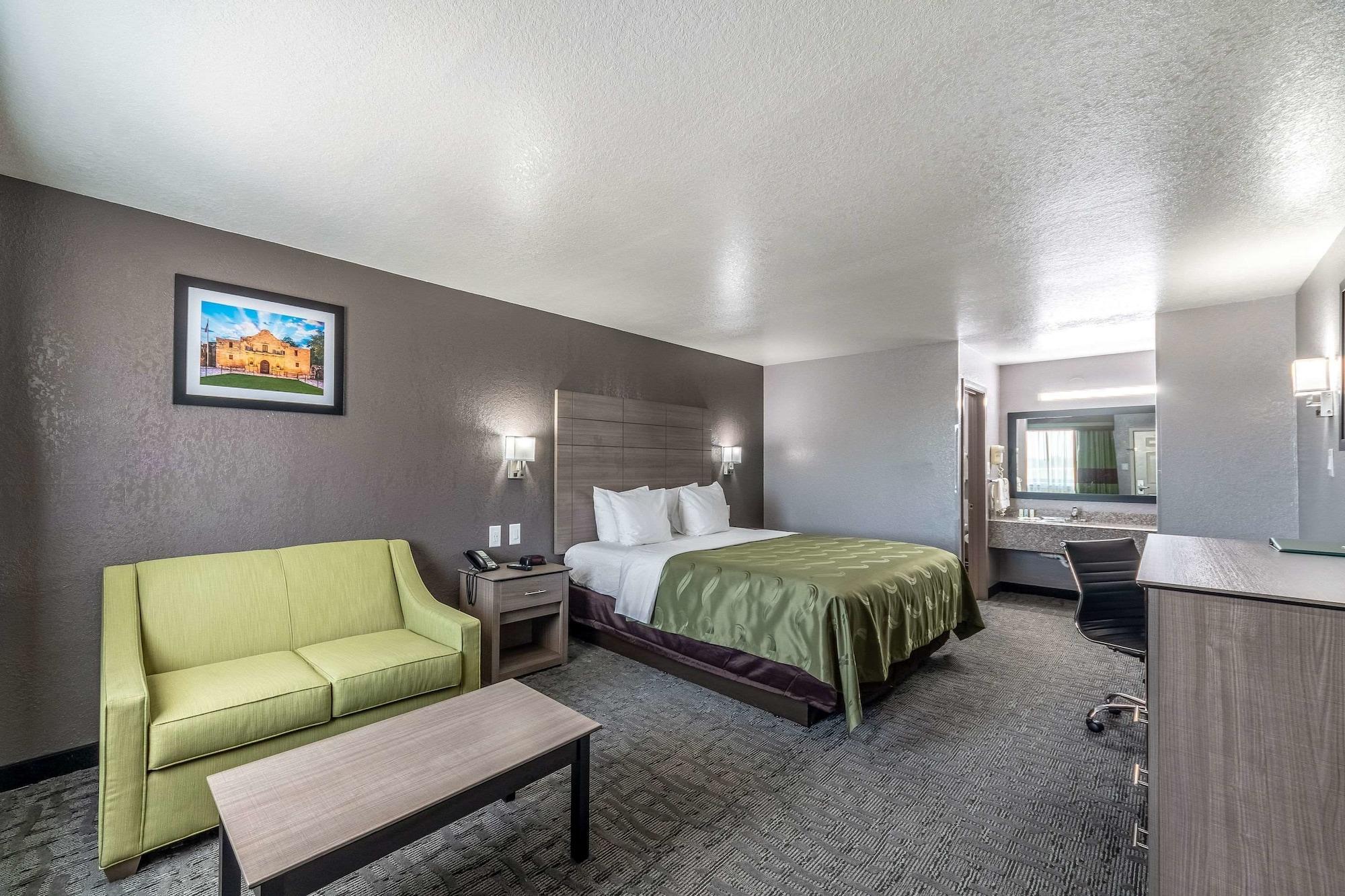 Varios Quality Inn I-10 East near Frost Bank Center