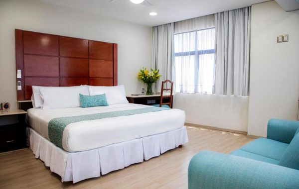 Suites Coben Apartamentos Amueblados (incluye desayuno continental) - Hoteles cerca de Six Flags en Ciudad de México
