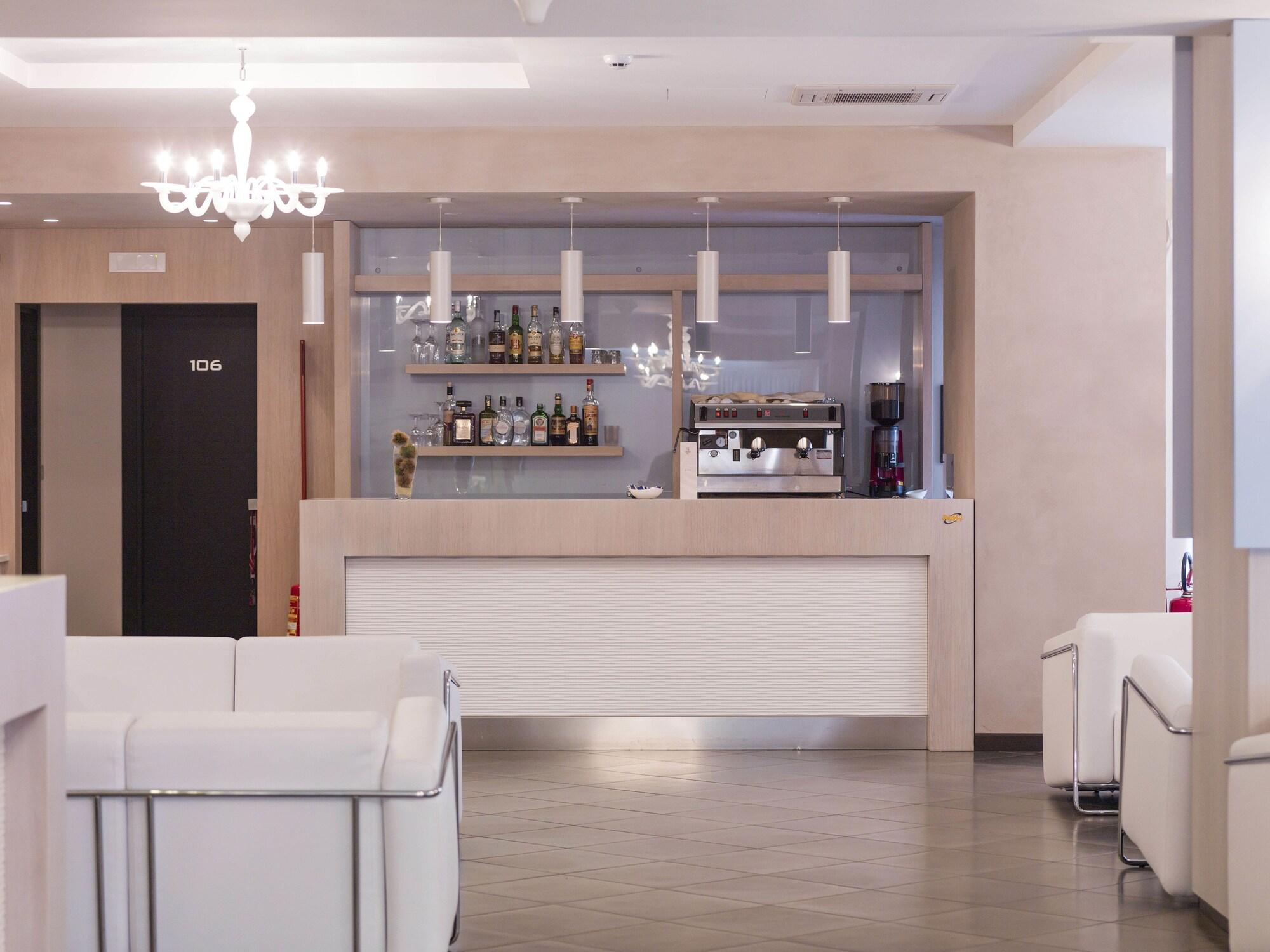 Bar/Salón Hotel Castagneto