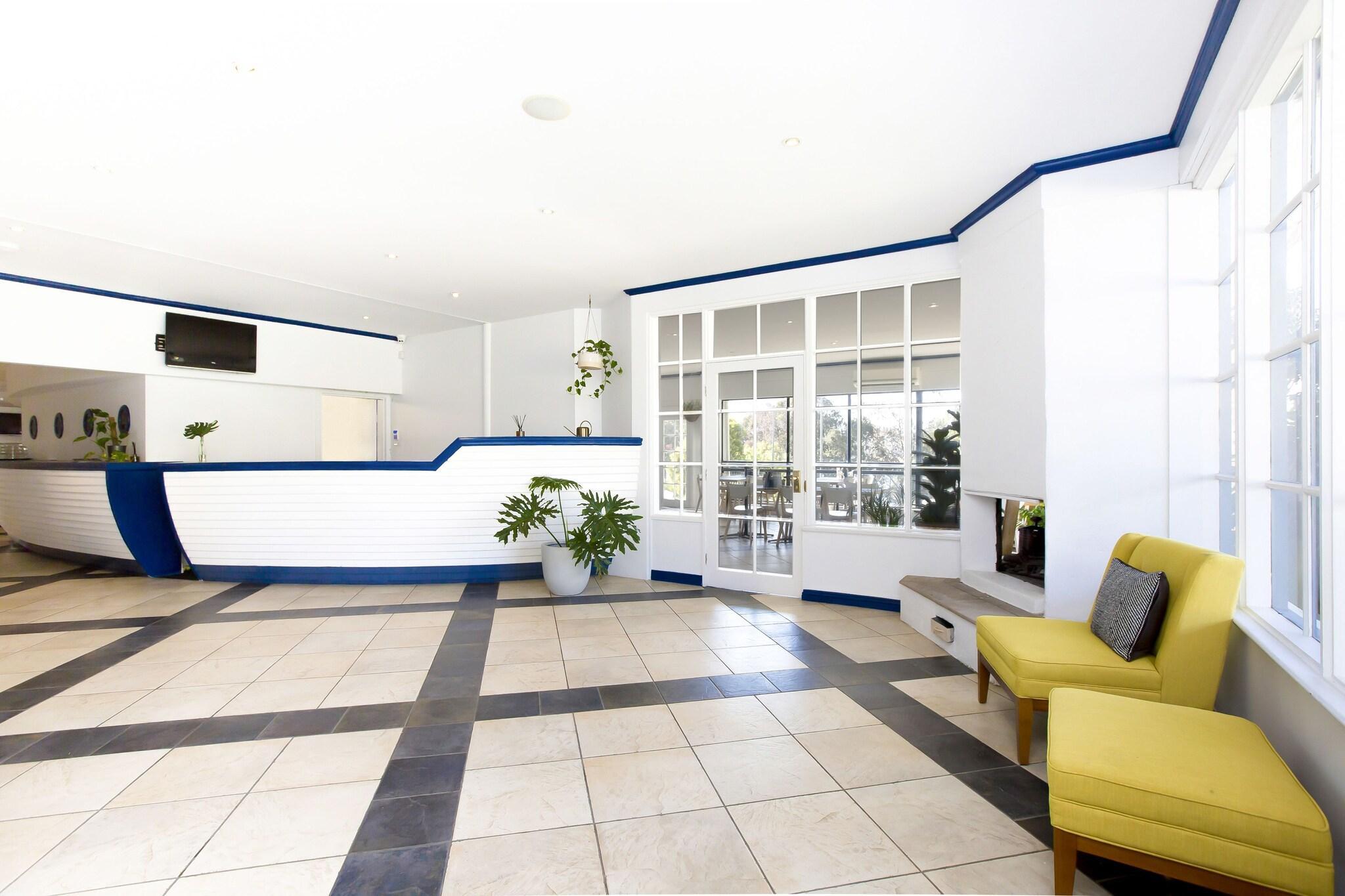 Vista Lobby Lake Hume Resort