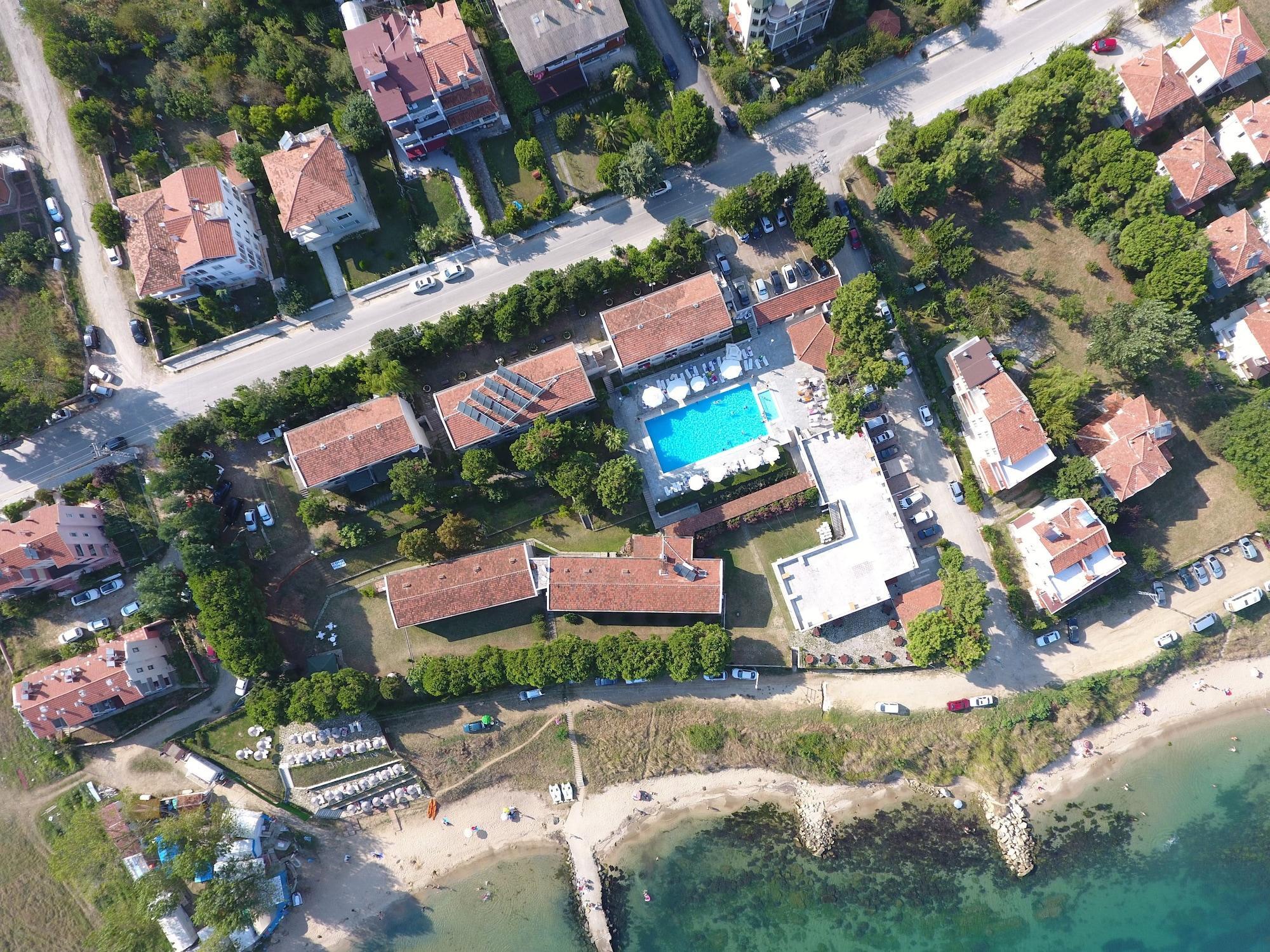 Vista Exterior Otel Diyojen