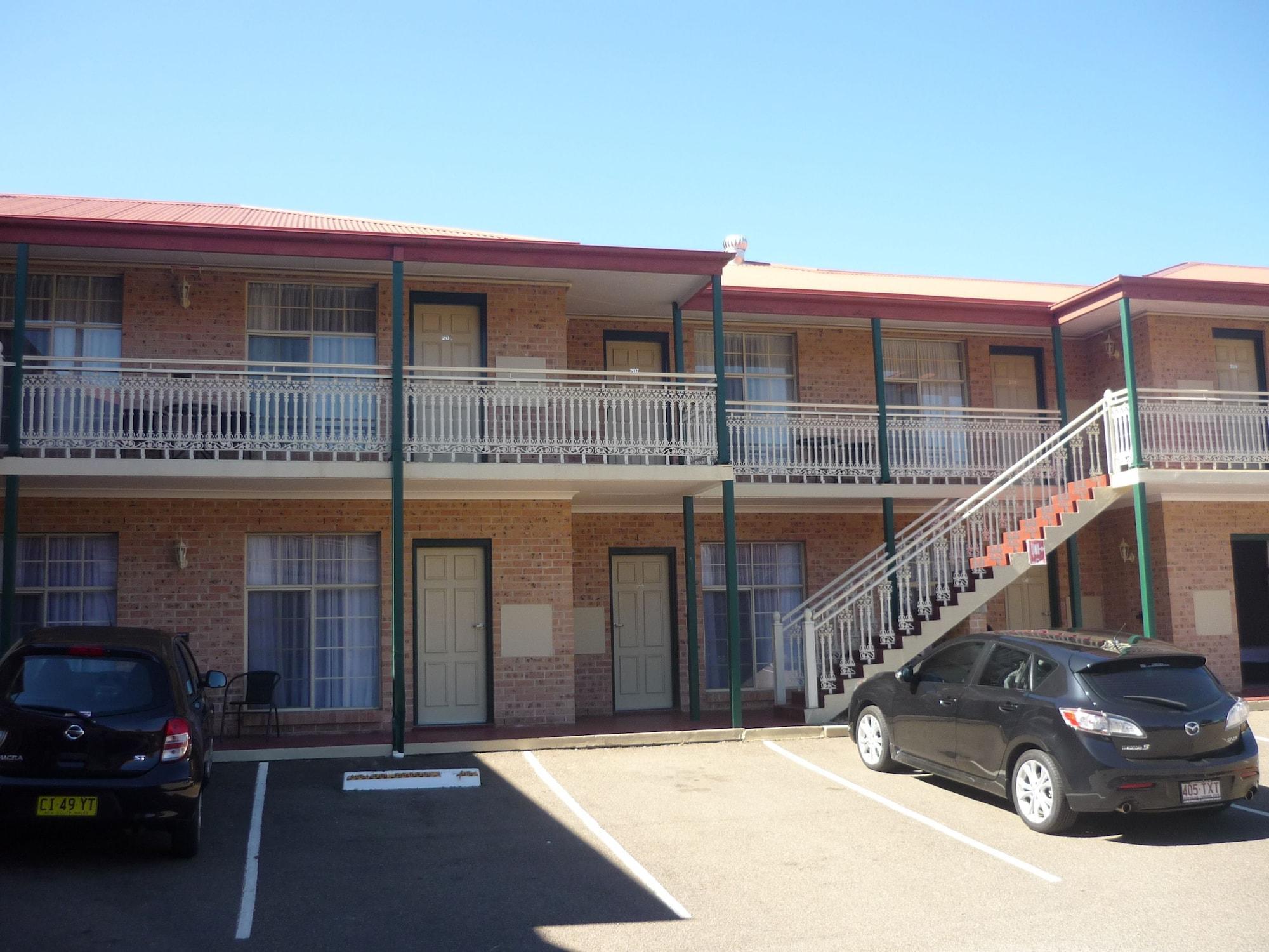 Vista Exterior Heritage Motor Inn Goulburn