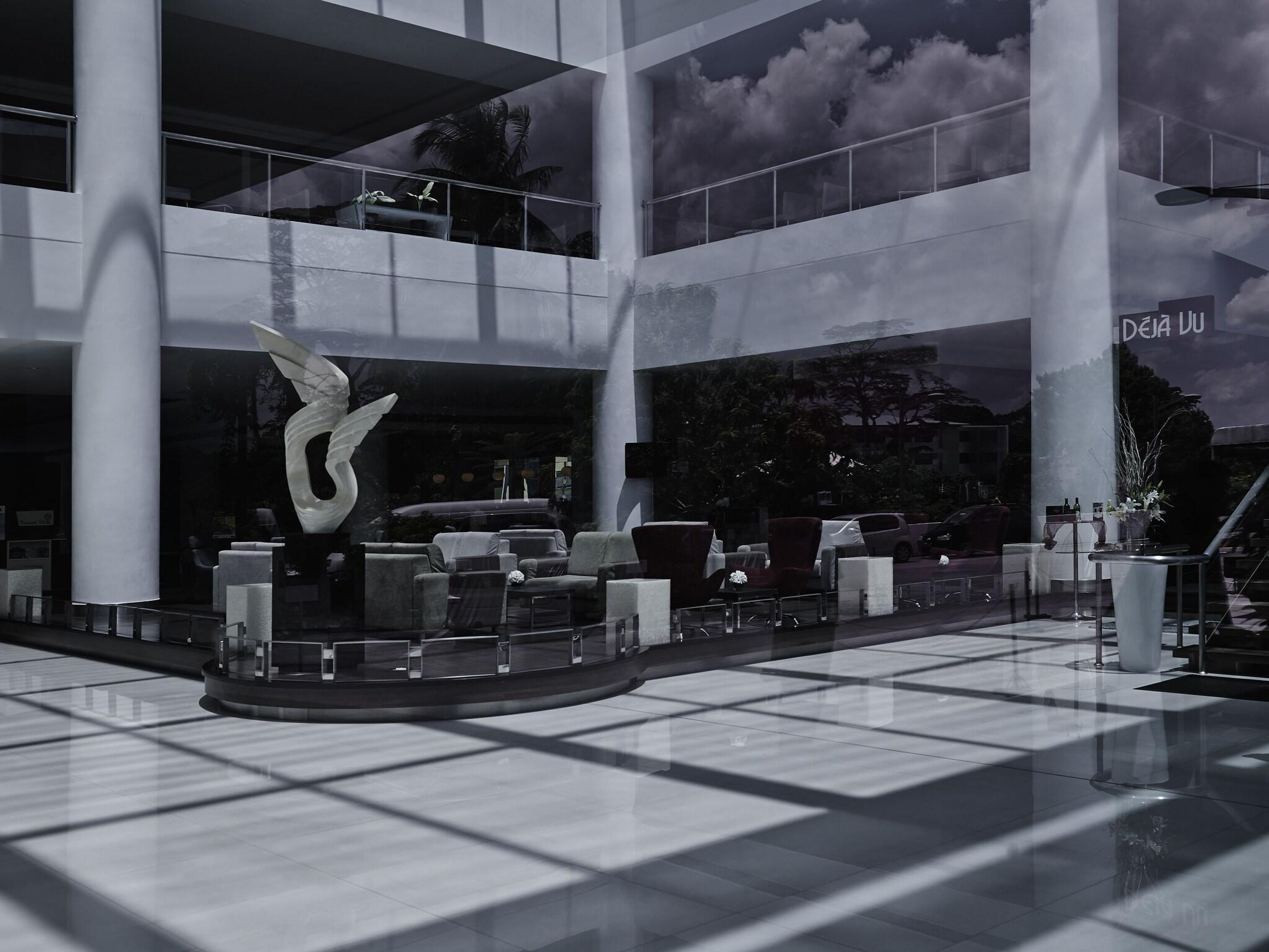 Vista Lobby Pullman Kuching
