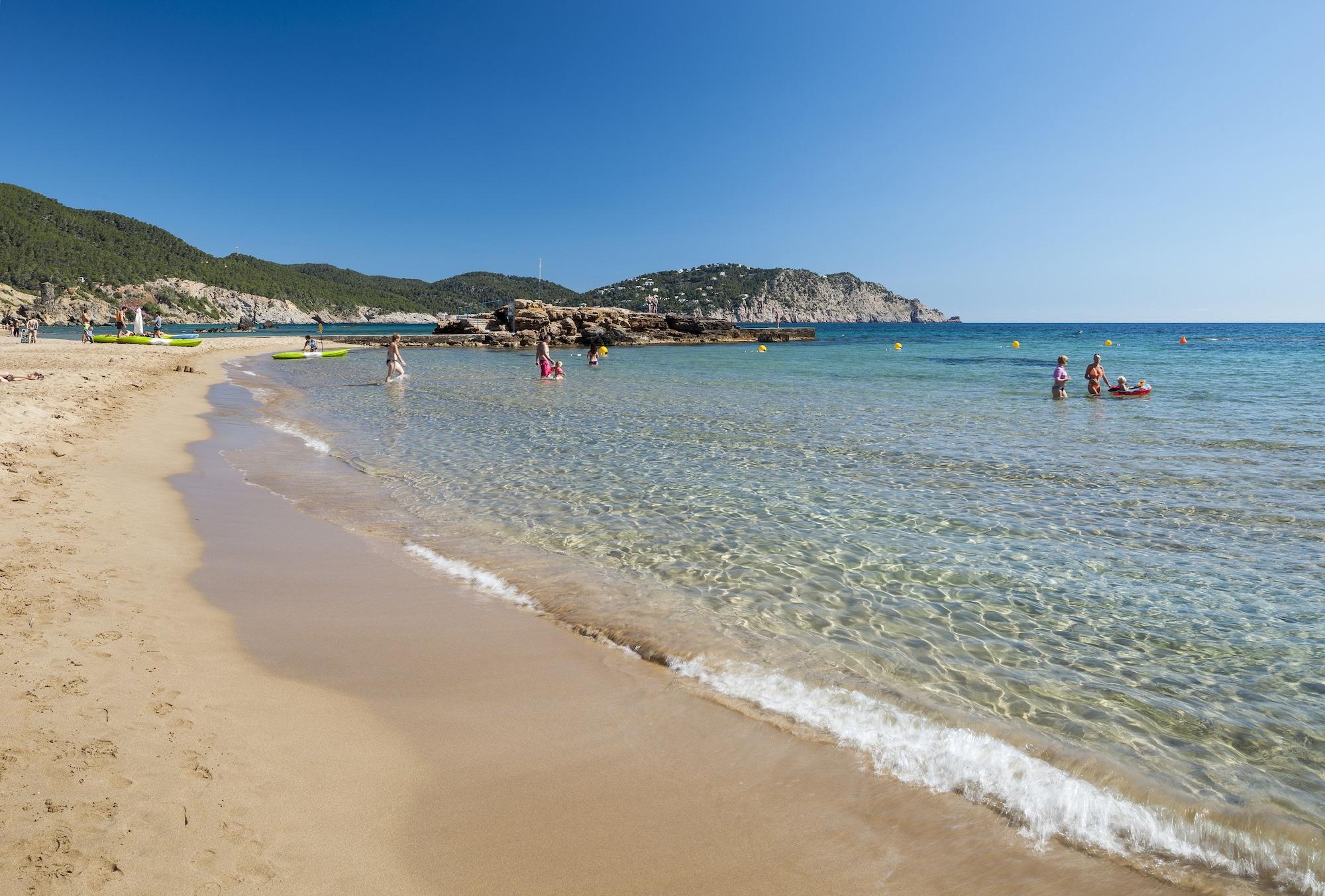 Playa Invisa Hotel Club Cala Blanca