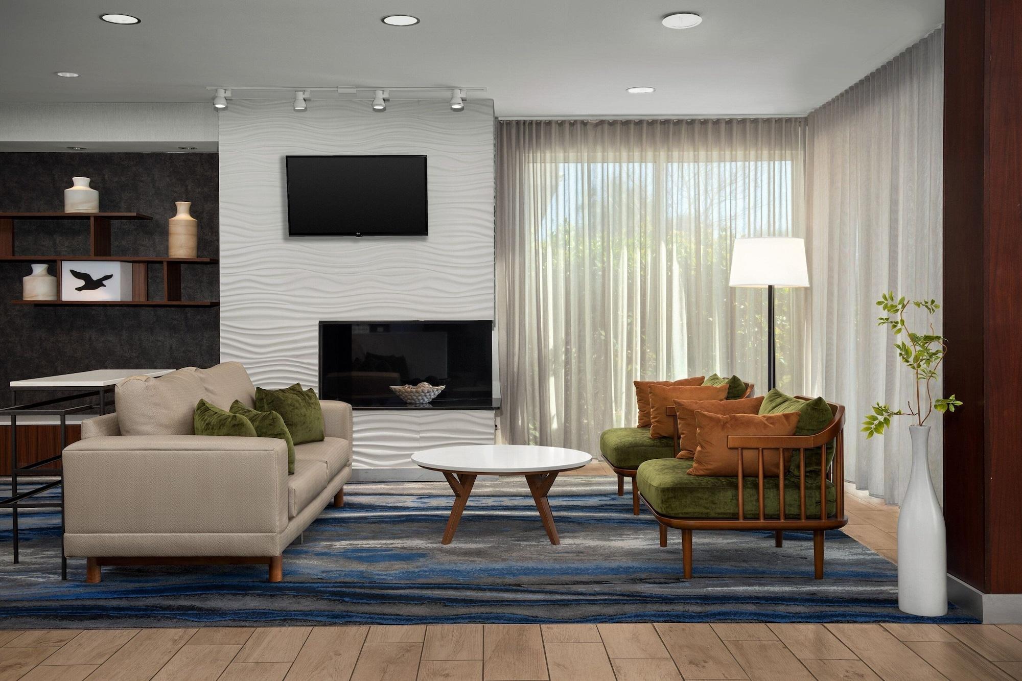 Vista Lobby Fairfield Inn & Suites by Marriott Panama City Beach
