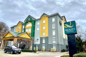 Alojamiento - Quality Suites NYC Gateway