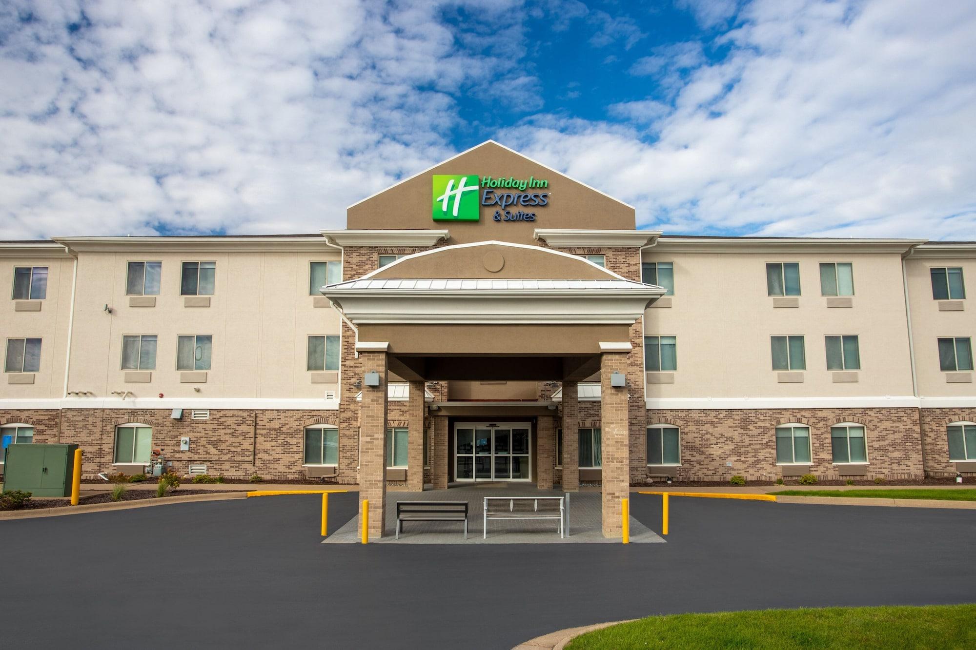 Vista Exterior Holiday Inn Express Hotel & Suites Clinton by IHG