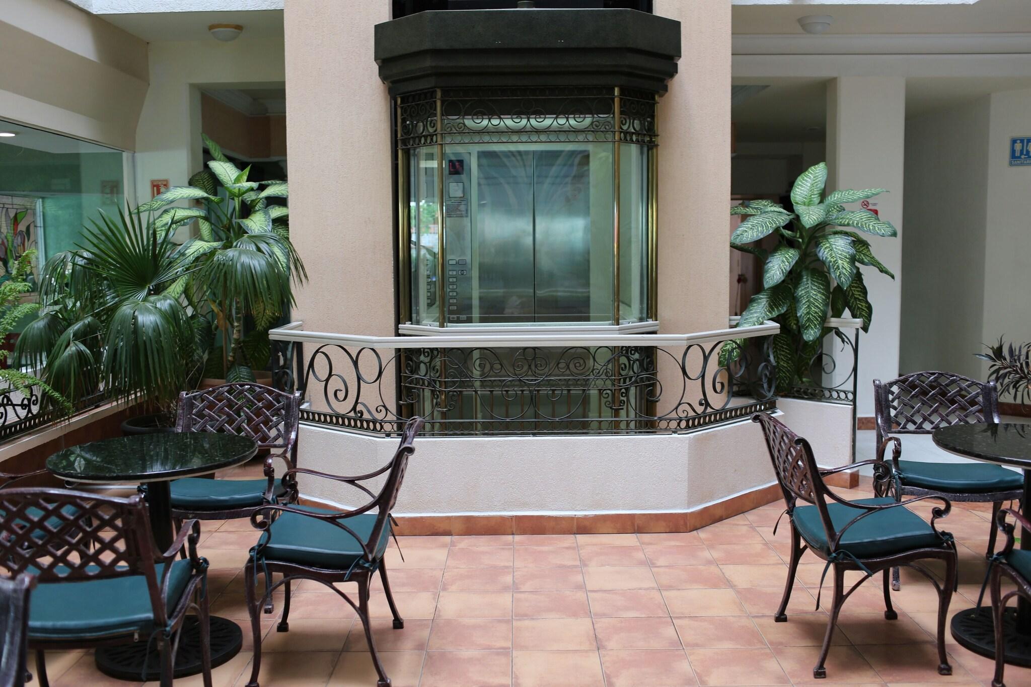 Vista Exterior Hotel Baluarte