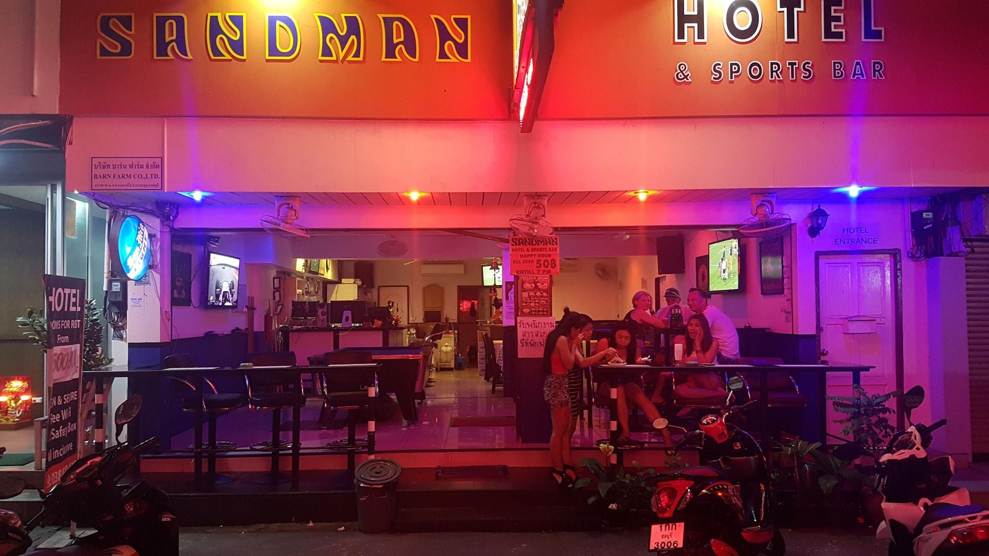 Varios Sandman hotel and Sports bar
