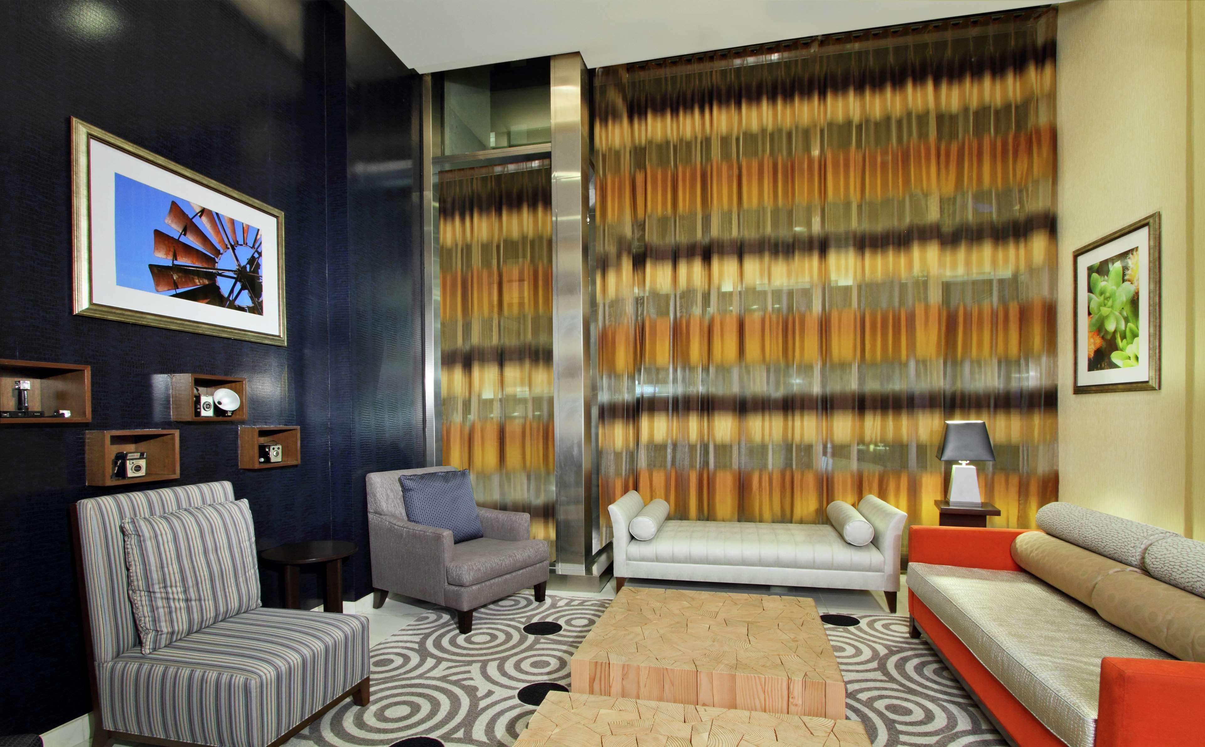 Vista Lobby Hilton Garden Inn New York/Midtown Park Ave