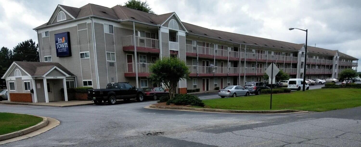 Vista Exterior InTown Suites Extended Stay Athens GA - University of Georgia