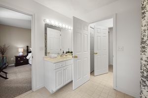 Alquiler Vacacional - Large Mountainside Condo with Private Trail to Grouse Run