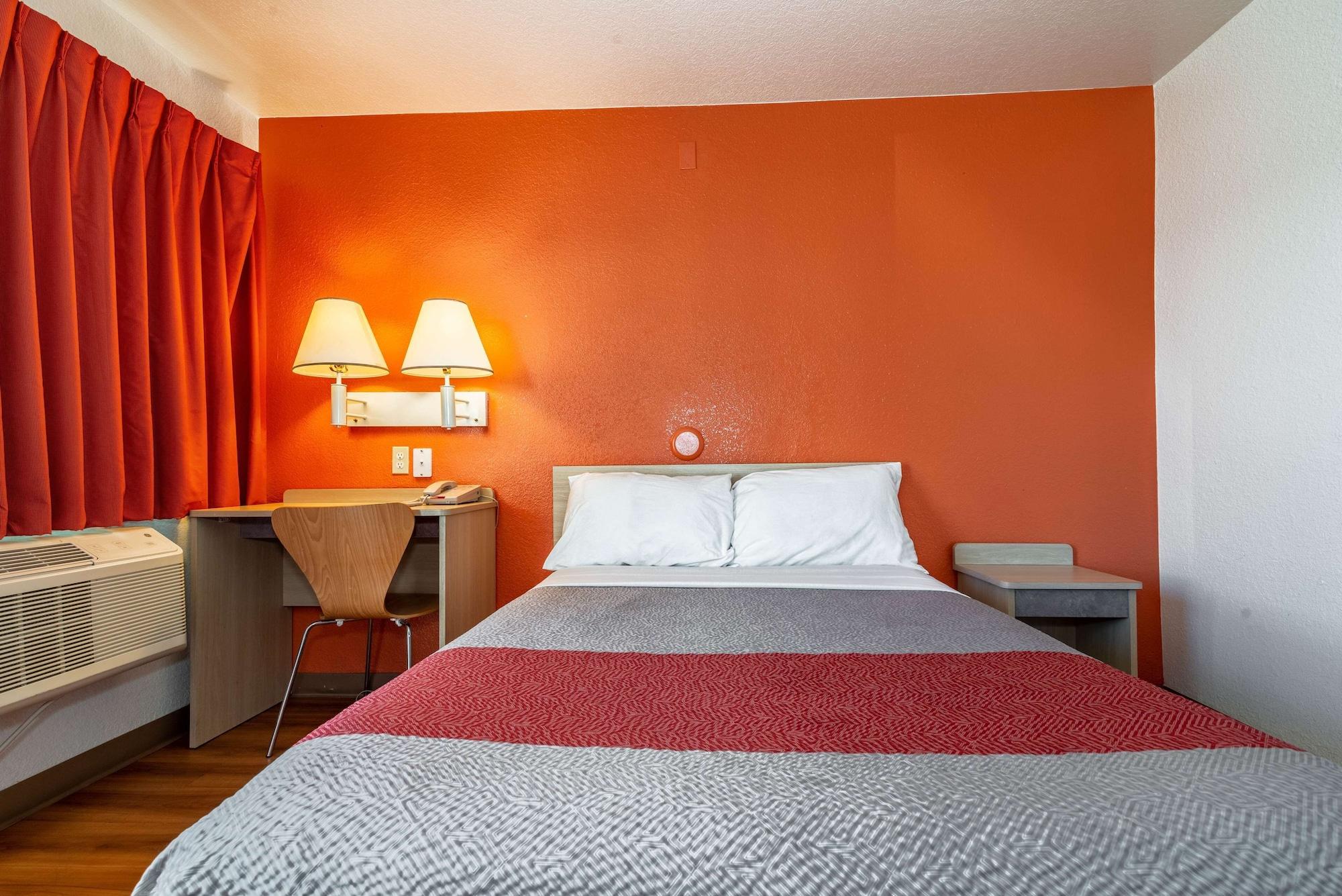 Habitación Motel 6 Palm Springs, CA - East - Palm Canyon