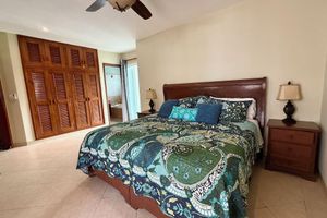 Renta Vacacional - Gorgeous 3BR condo ON THE BEACH! Great value and location! Cleaned Daily!