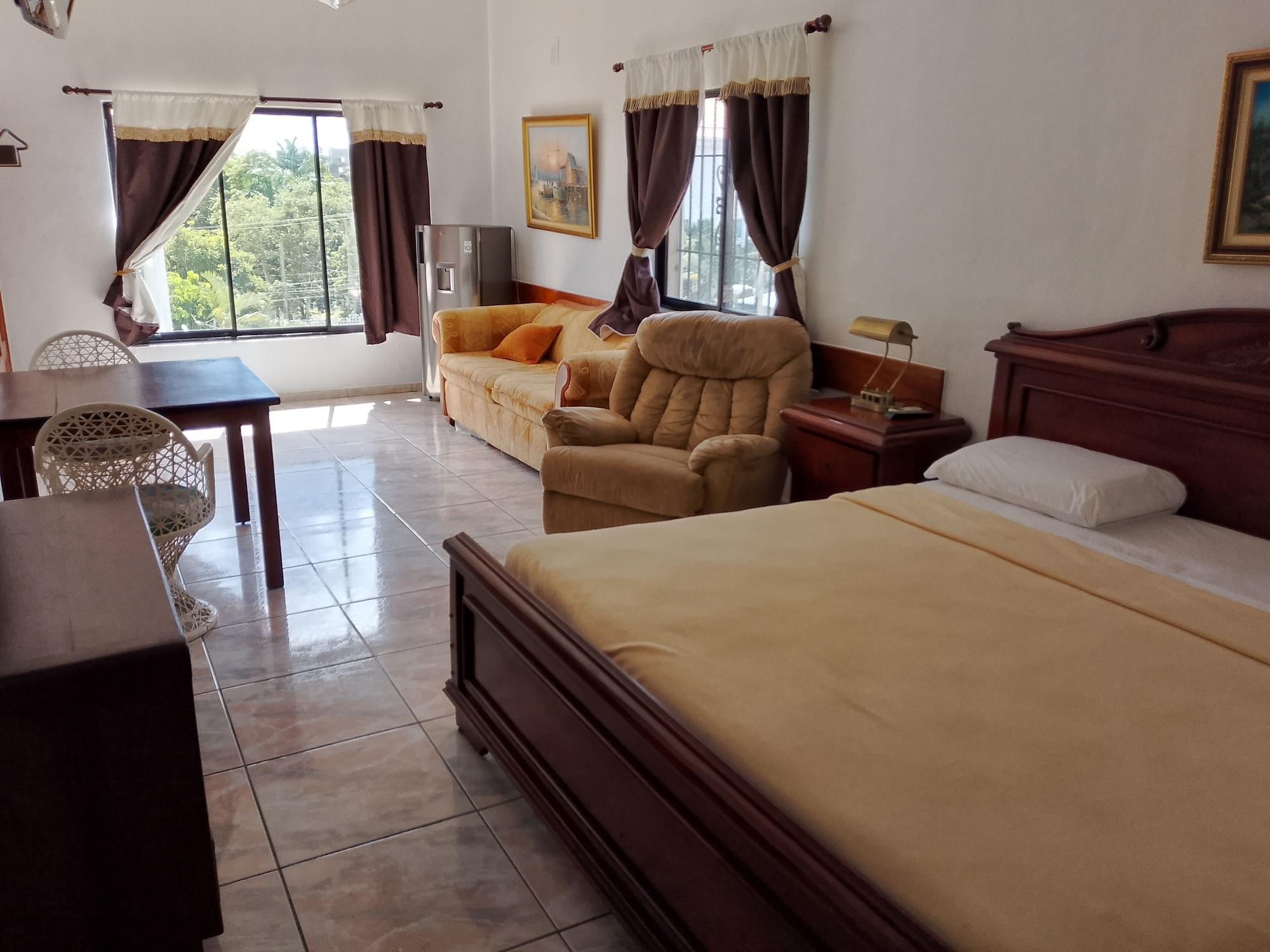 Habitación Hotel Garant & Suites