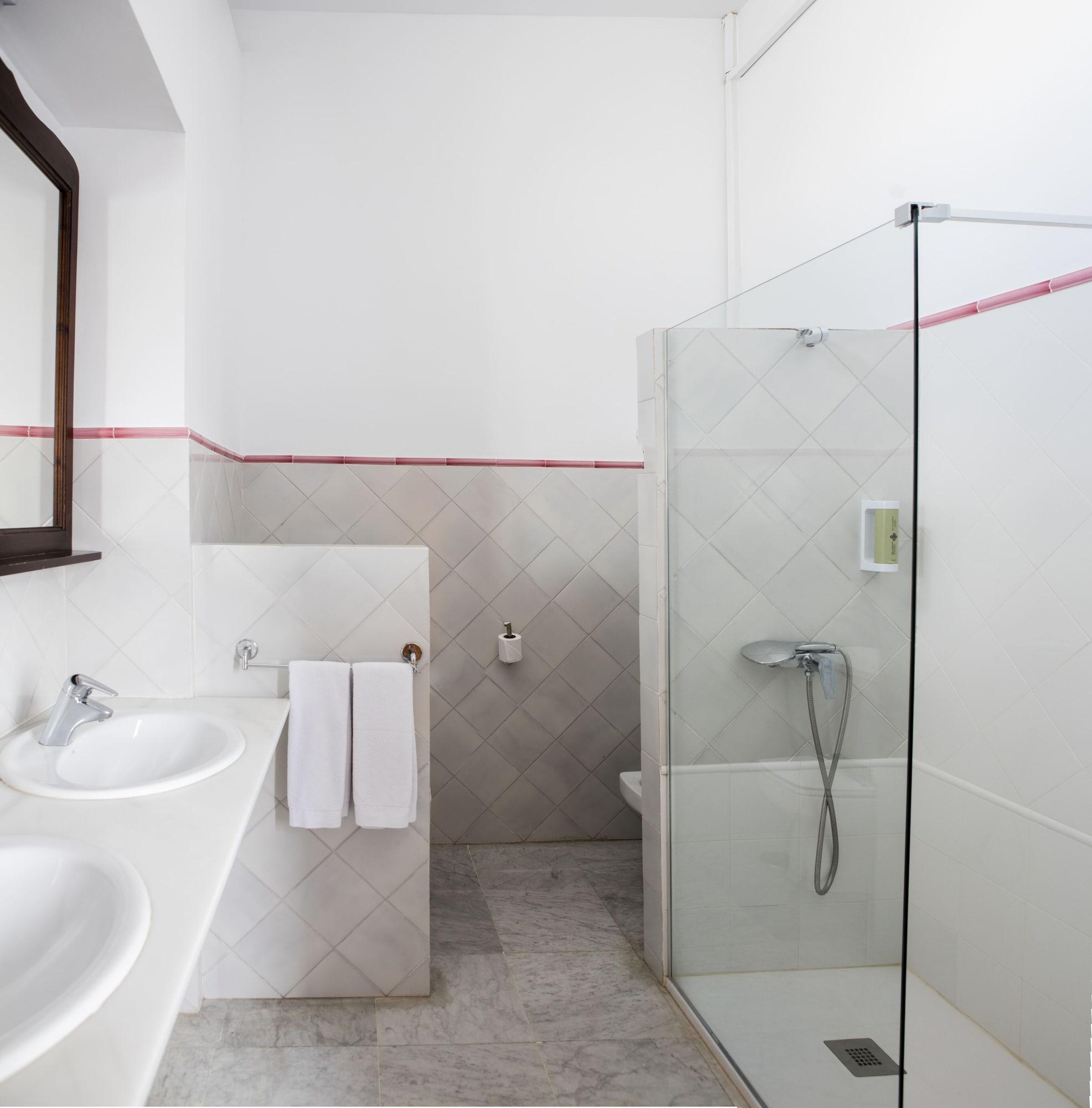 Equipamiento de Habitación TUGASA HOTEL CASA PALACIO MEDINA SIDONIA