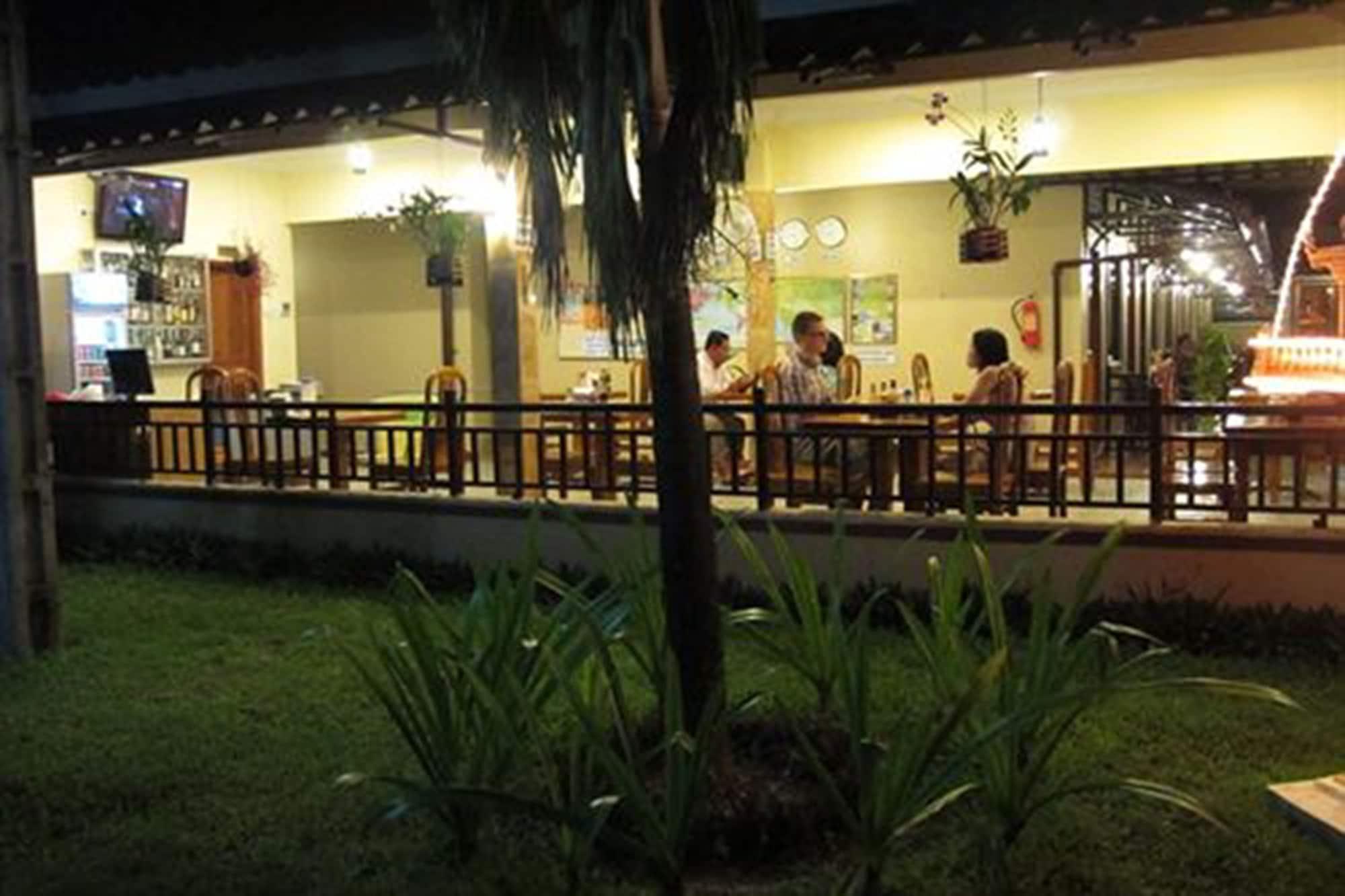 Vista Exterior Makara Bungalows